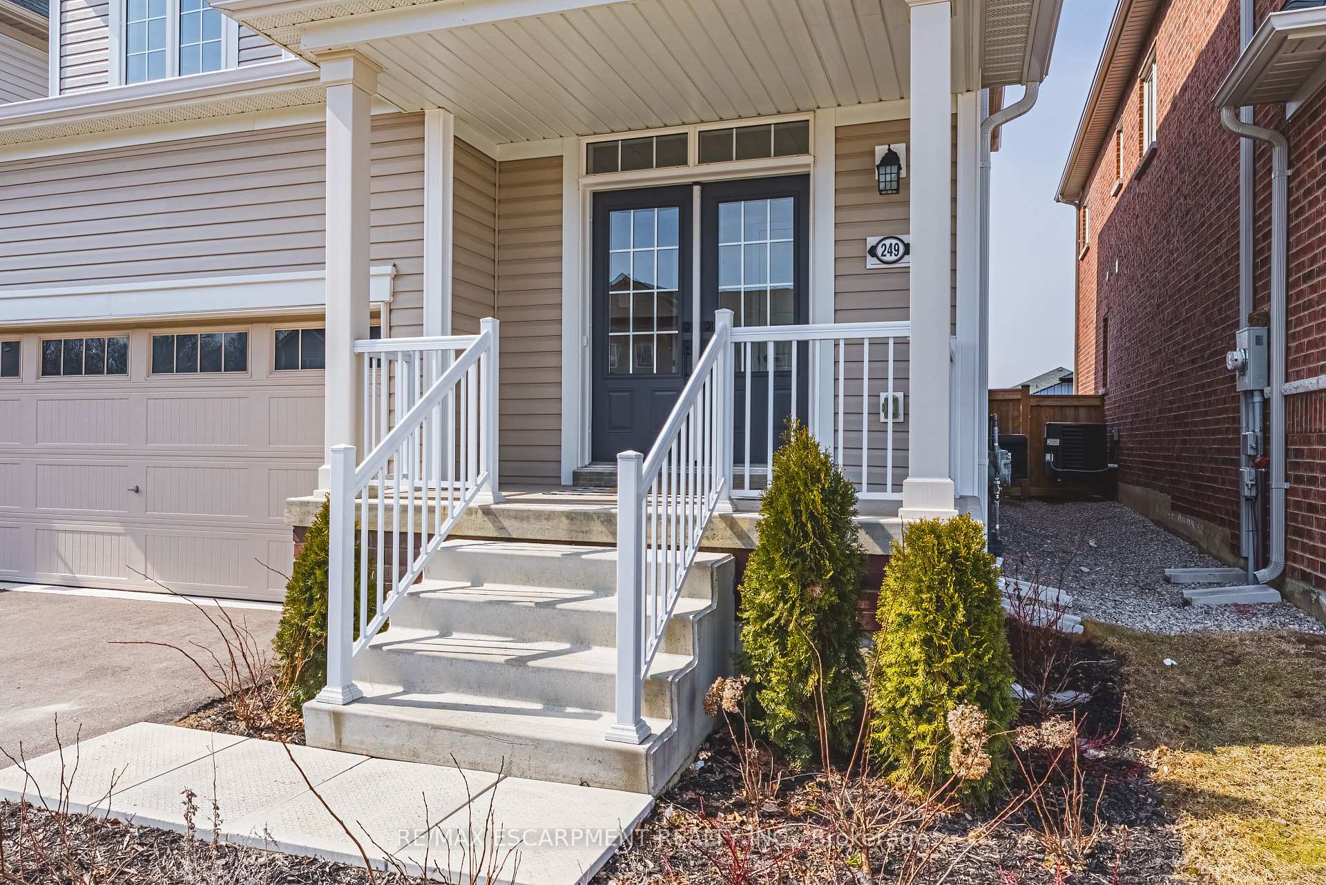Photo 8 of 249 Kinsman Drive, Hamilton, Binbrook — HOMEH