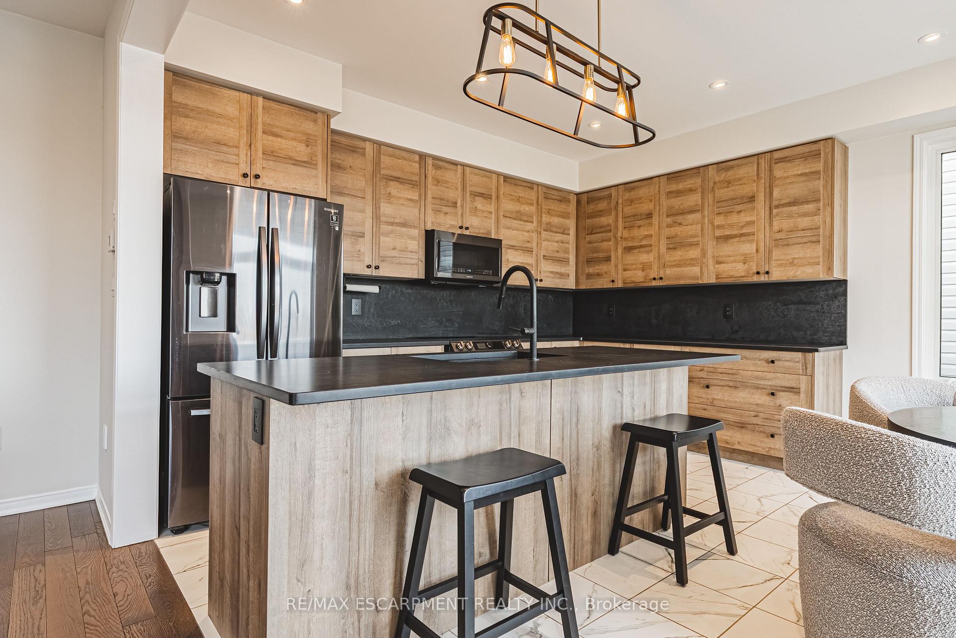 Photo 9 of 249 Kinsman Drive, Hamilton, Binbrook — HOMEH