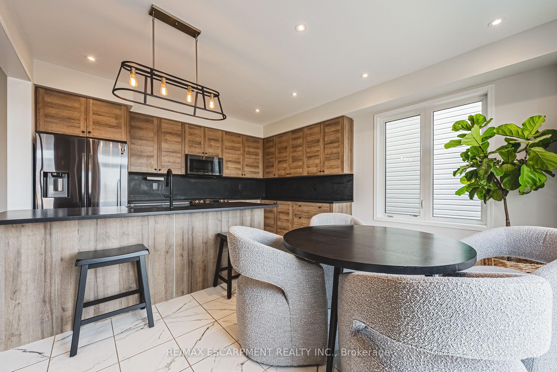 Photo 33 of 249 Kinsman Drive, Hamilton, Binbrook — HOMEH