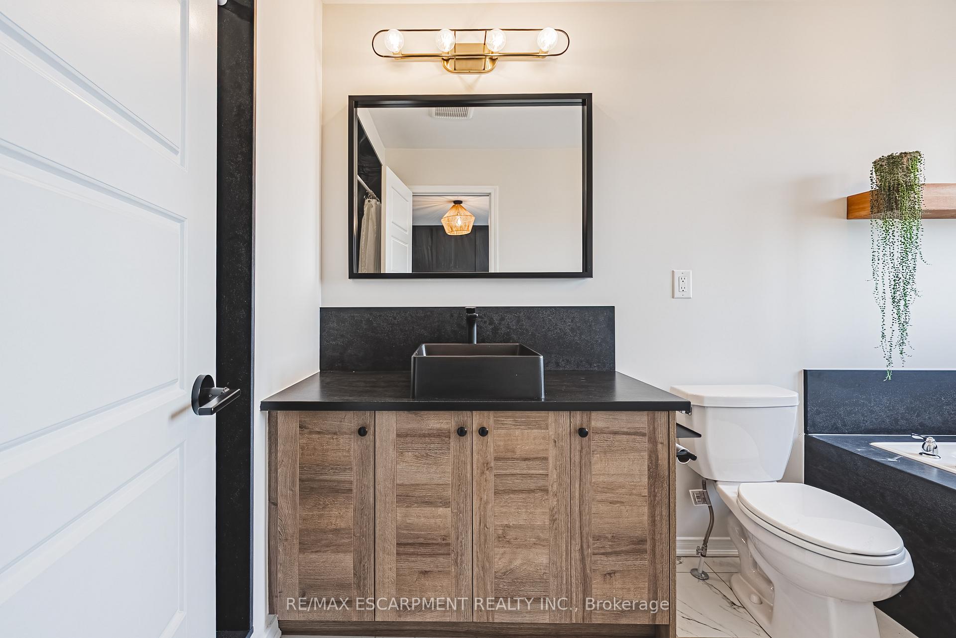 Photo 32 of 249 Kinsman Drive, Hamilton, Binbrook — HOMEH