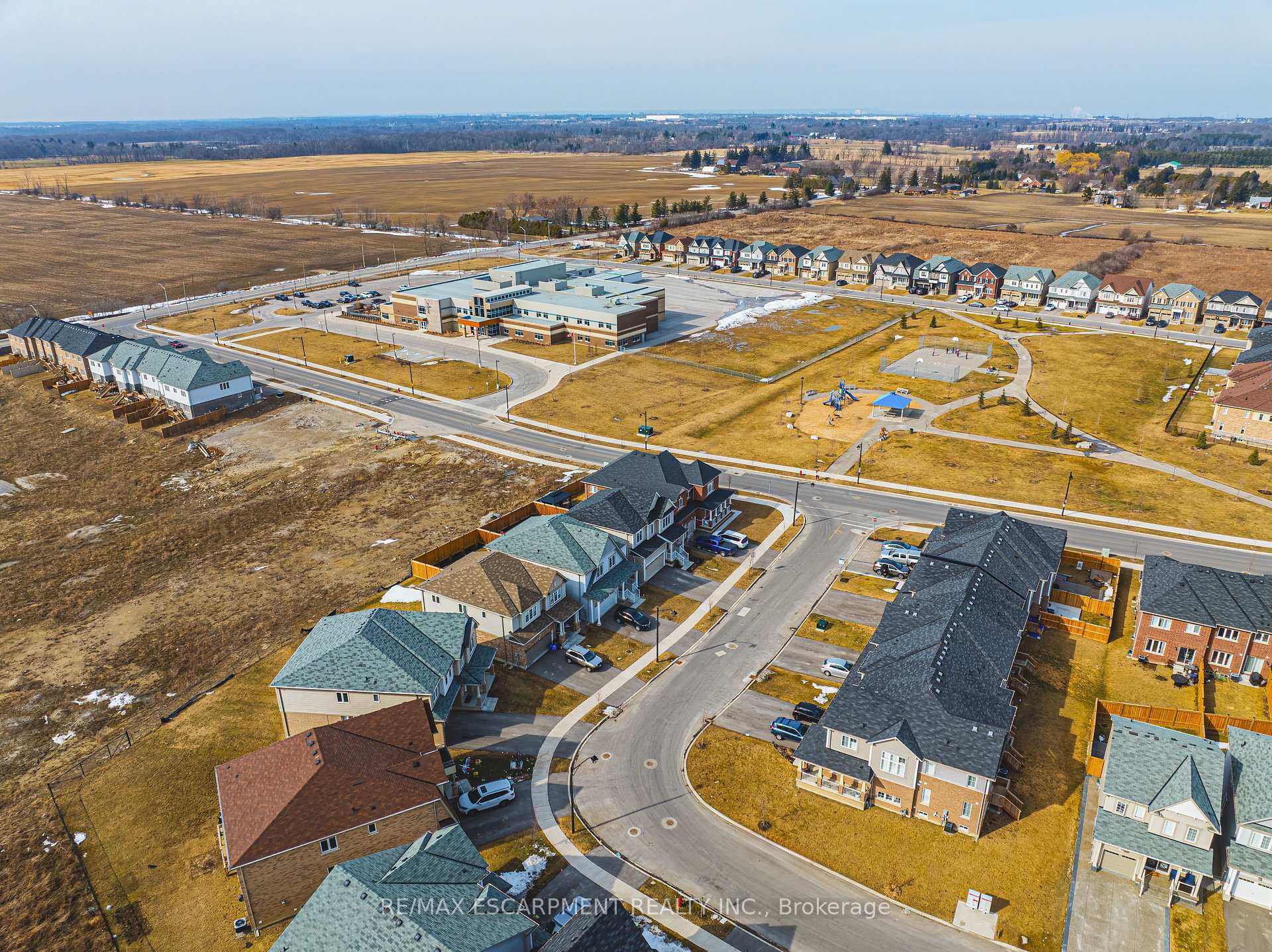 Photo 48 of 249 Kinsman Drive, Hamilton, Binbrook — HOMEH