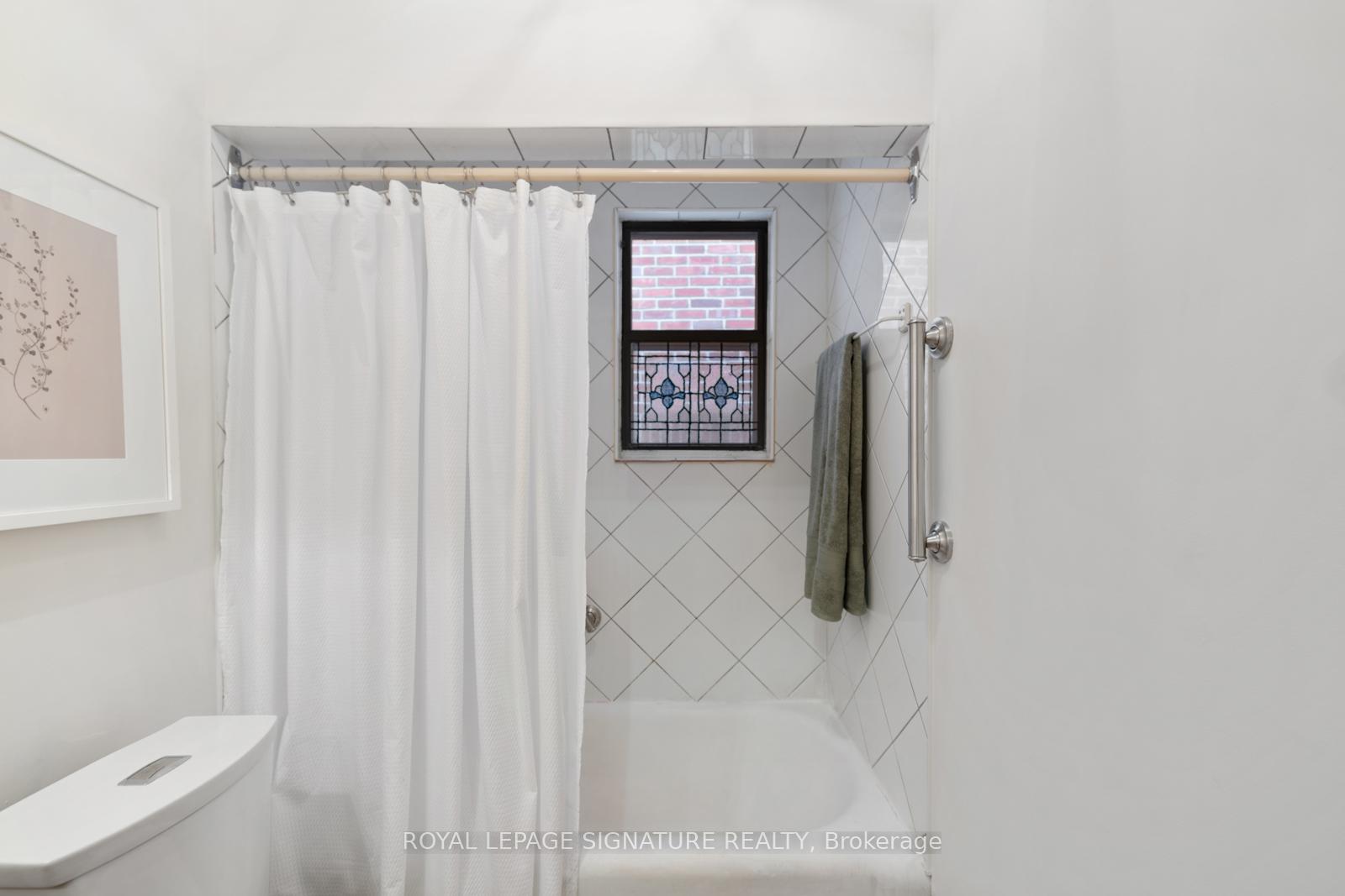 Photo 14 of 34 Wolverton Avenue, Toronto, East York — HOMEH