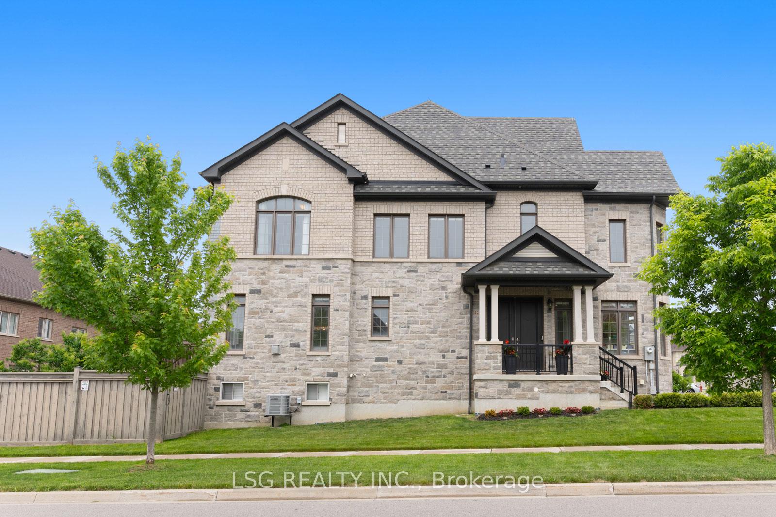 Photo 4 of 312 Roy Harper Avenue, Aurora, Rural Aurora — HOMEH