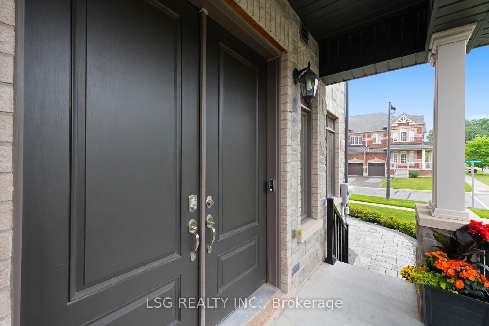 Photo 5 of 312 Roy Harper Avenue, Aurora, Rural Aurora — HOMEH