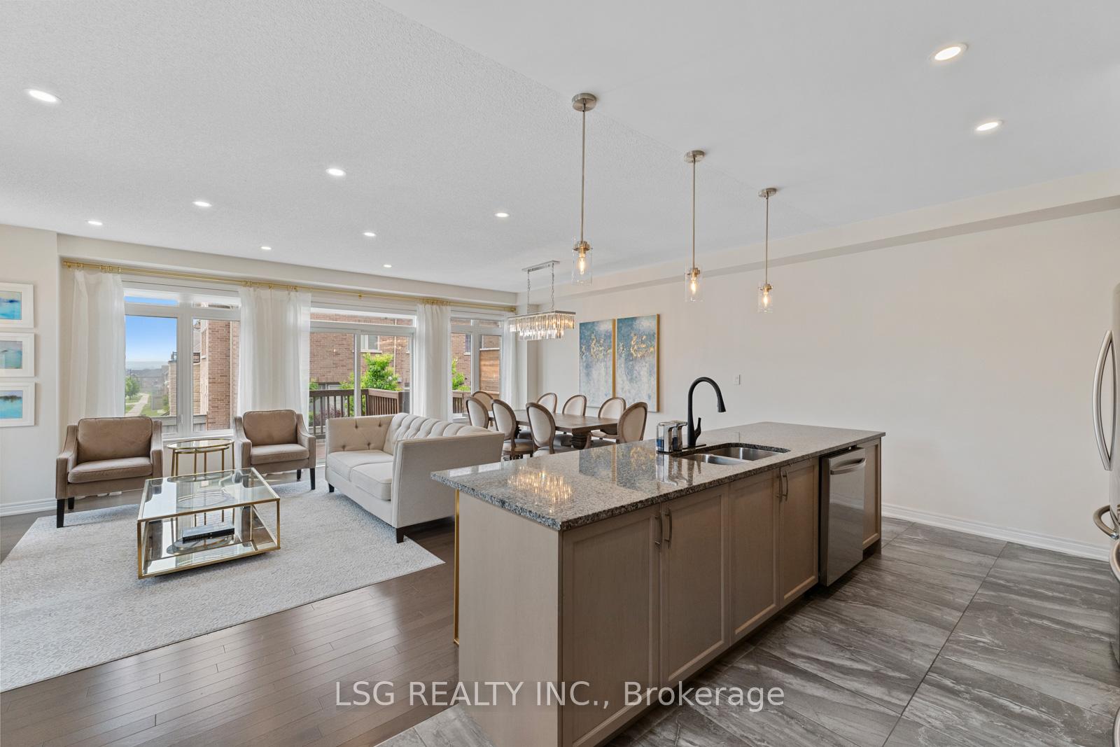 Photo 18 of 312 Roy Harper Avenue, Aurora, Rural Aurora — HOMEH