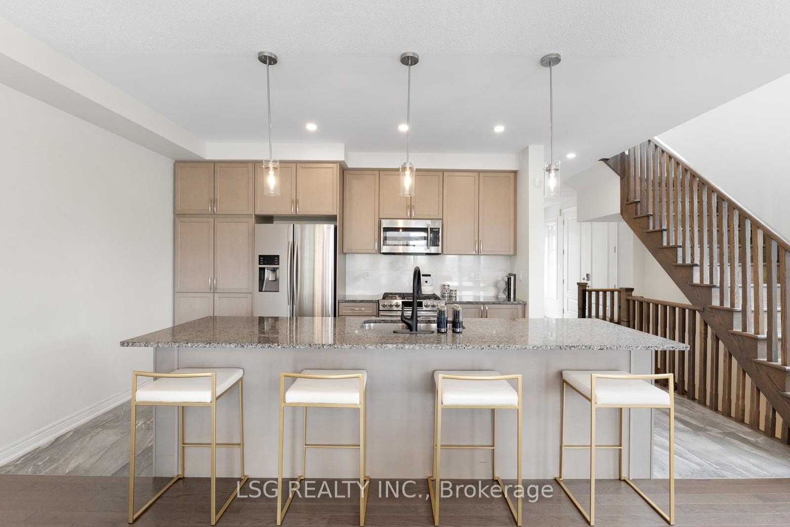 Photo 12 of 312 Roy Harper Avenue, Aurora, Rural Aurora — HOMEH