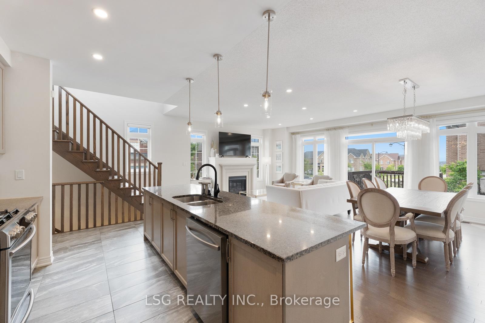Photo 14 of 312 Roy Harper Avenue, Aurora, Rural Aurora — HOMEH