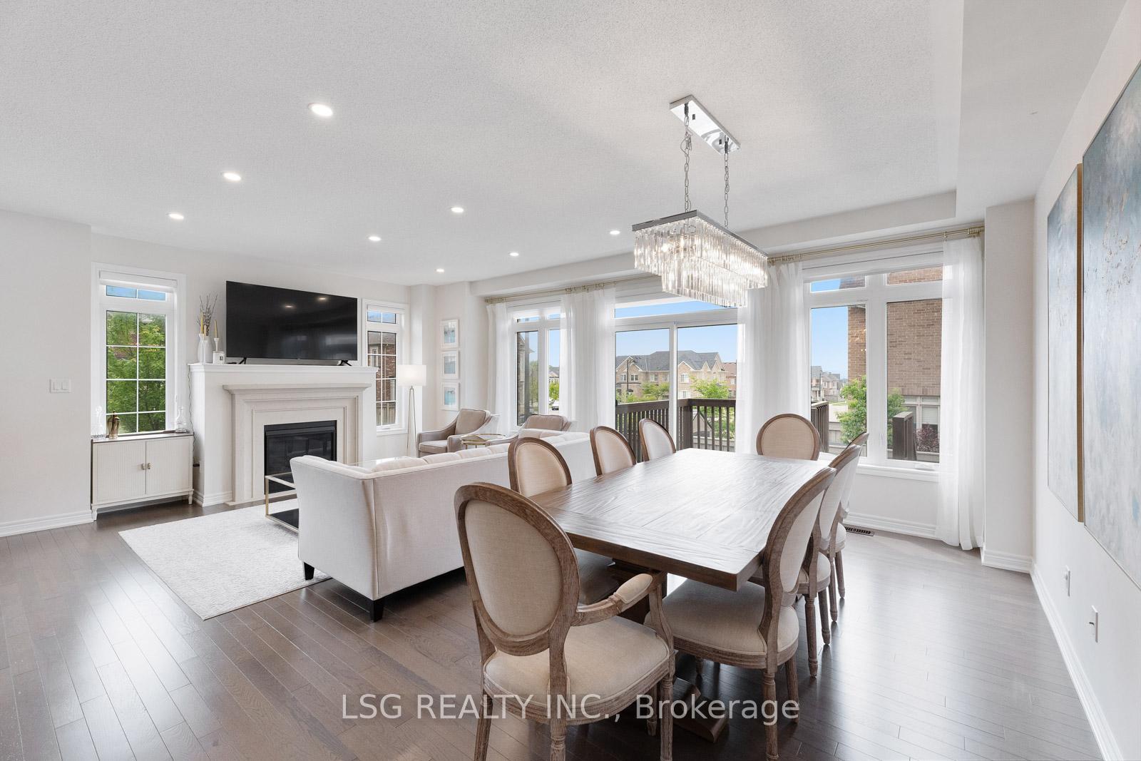 Photo 15 of 312 Roy Harper Avenue, Aurora, Rural Aurora — HOMEH