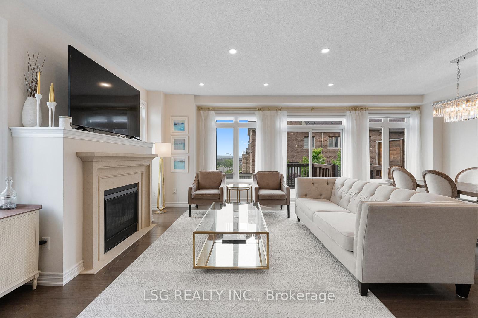 Photo 34 of 312 Roy Harper Avenue, Aurora, Rural Aurora — HOMEH