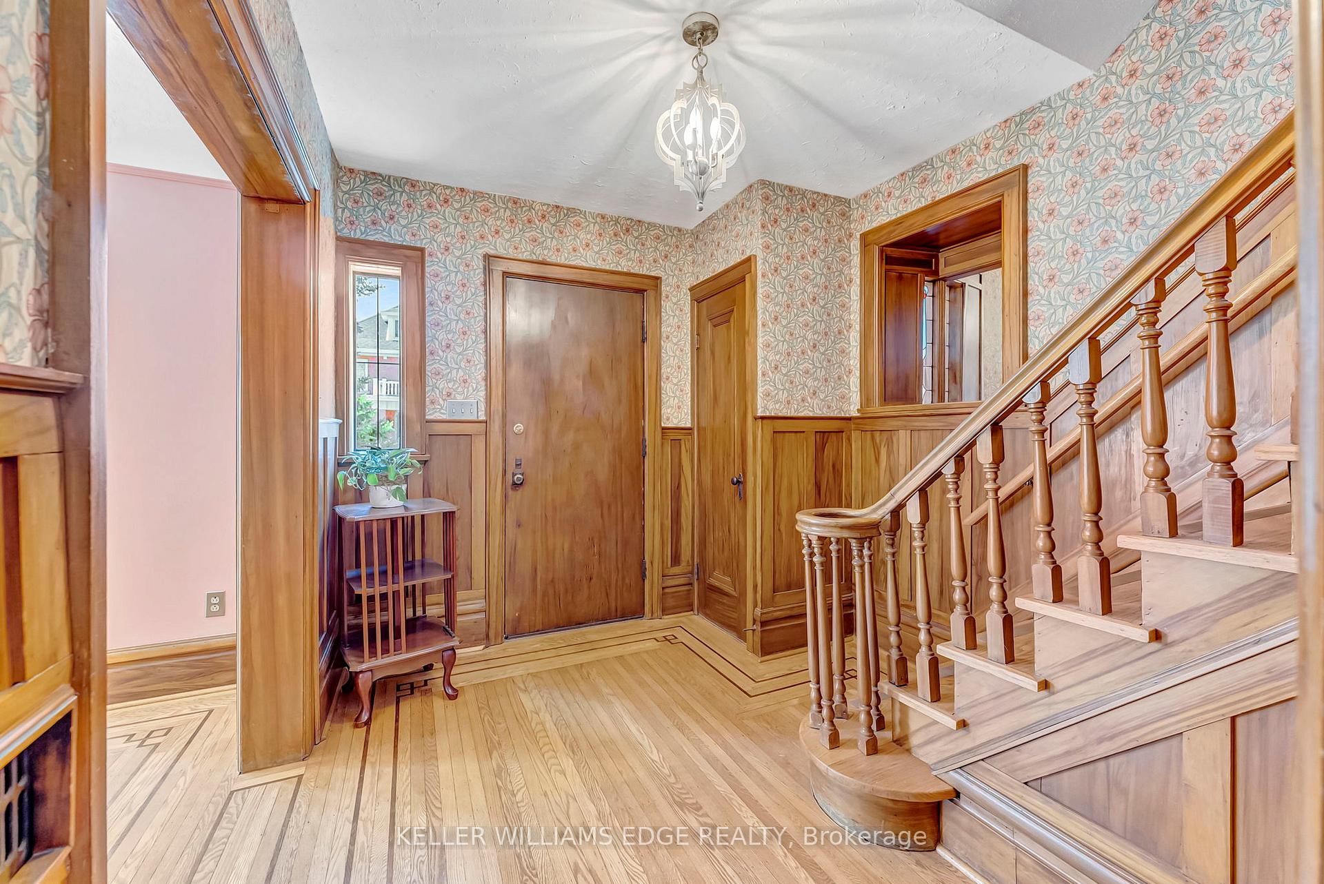 Photo 15 of 969 Montclair Avenue, Hamilton, Delta — HOMEH