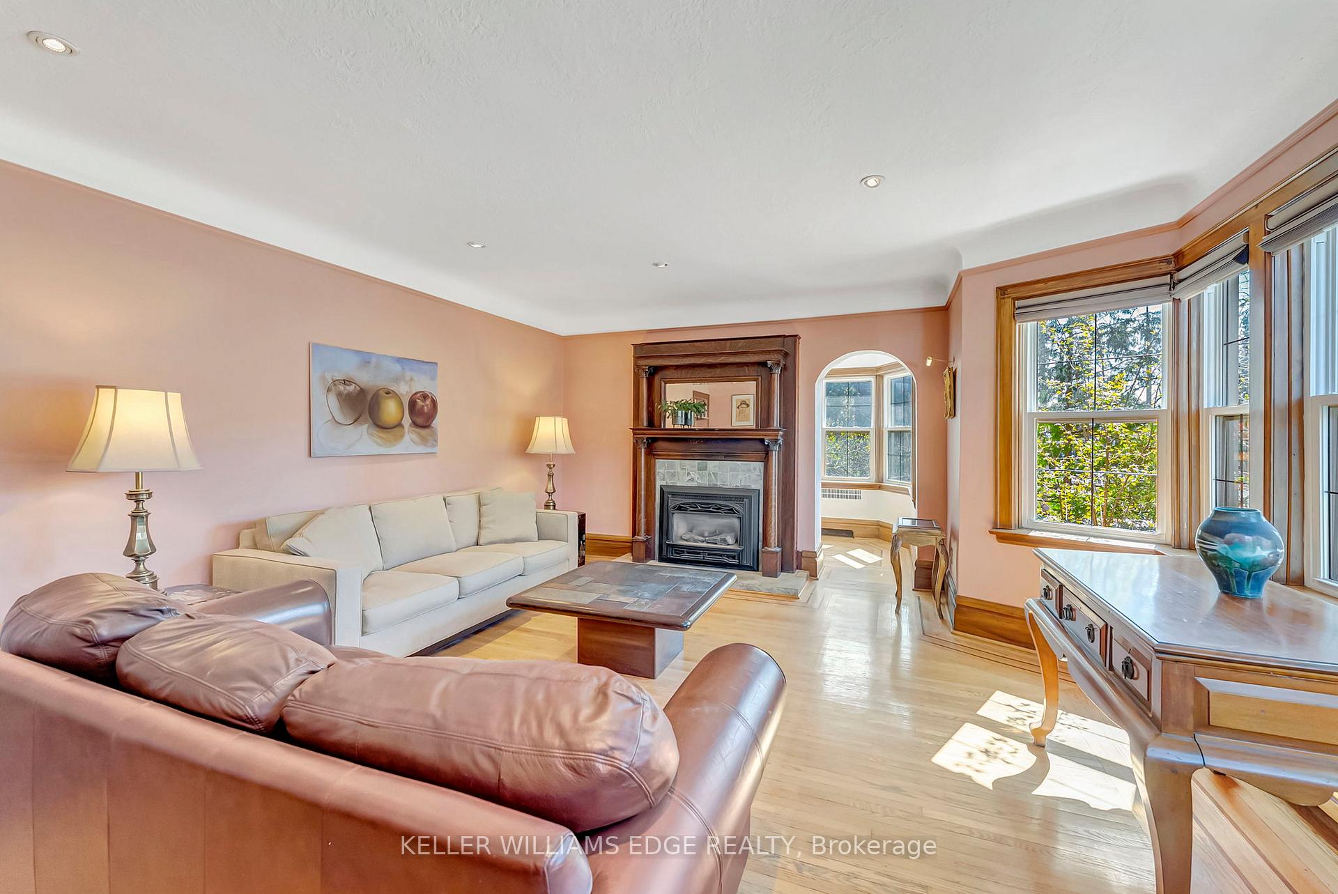 Photo 25 of 969 Montclair Avenue, Hamilton, Delta — HOMEH