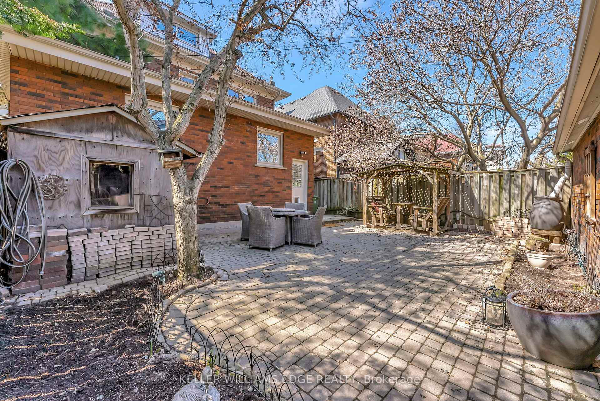 Photo 39 of 969 Montclair Avenue, Hamilton, Delta — HOMEH