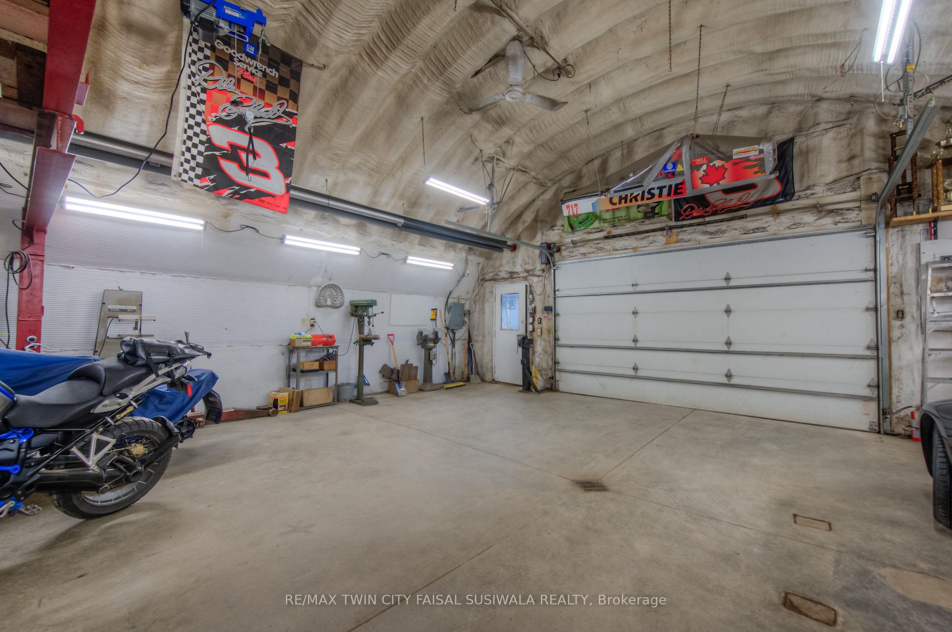 Photo 15 of 1855 Concession 8 Road W, Hamilton, Rural Flamborough — HOMEH