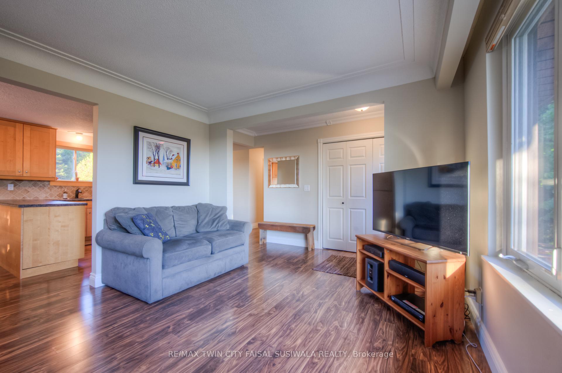 Photo 10 of 1855 Concession 8 Road W, Hamilton, Rural Flamborough — HOMEH