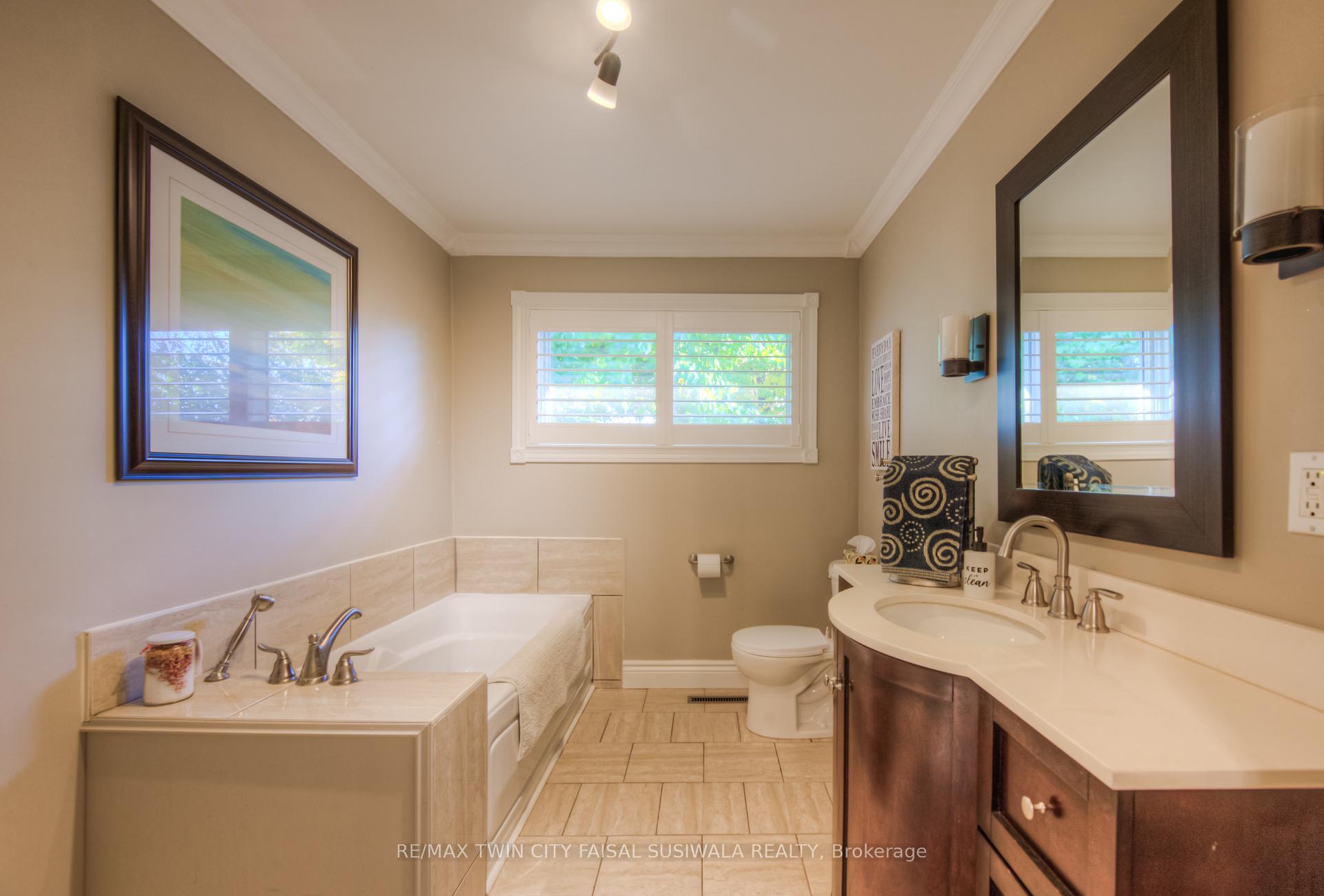 Photo 23 of 1855 Concession 8 Road W, Hamilton, Rural Flamborough — HOMEH