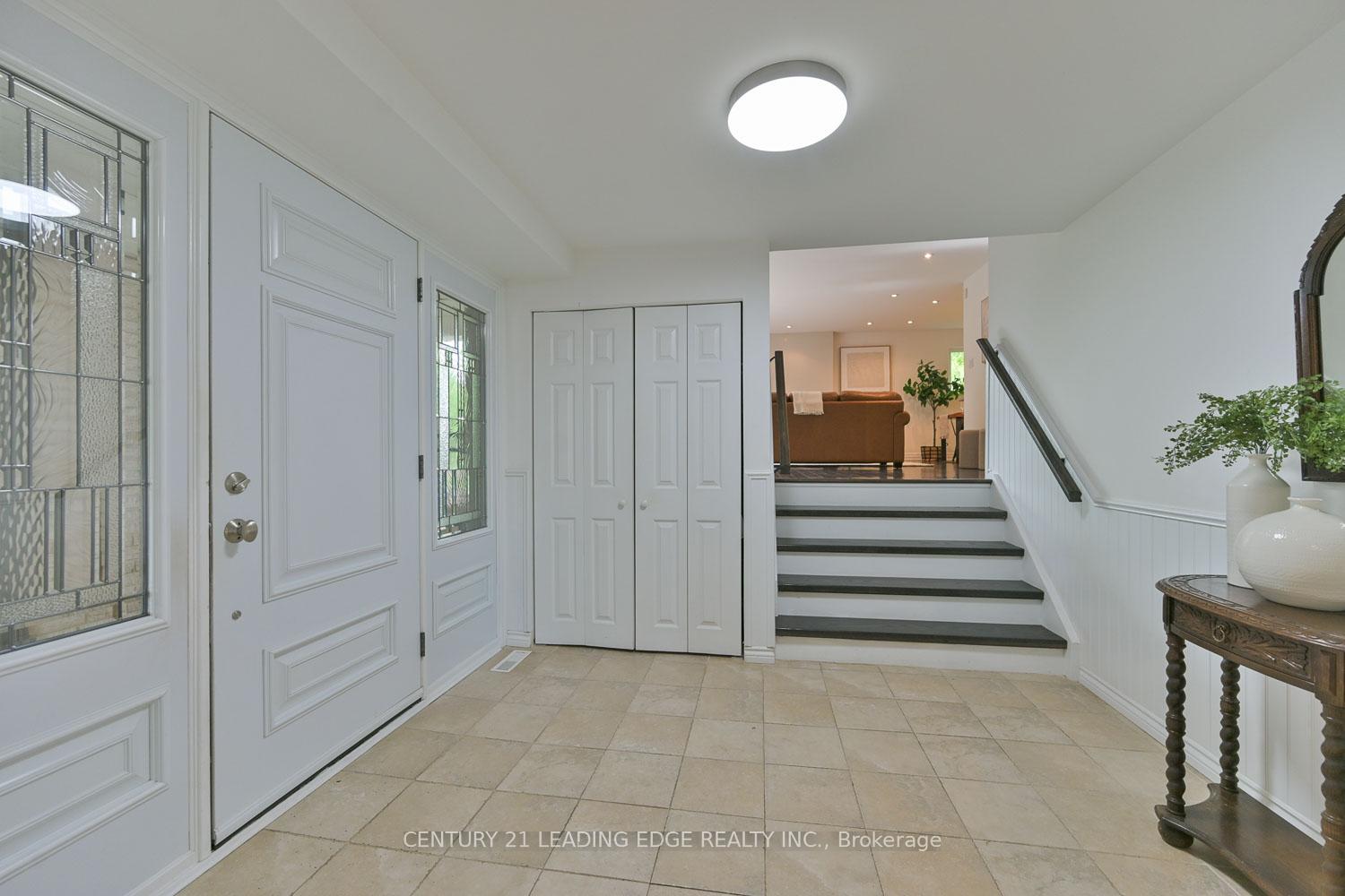 Photo 3 of 40 Fonthill Boulevard, Markham, Unionville — HOMEH