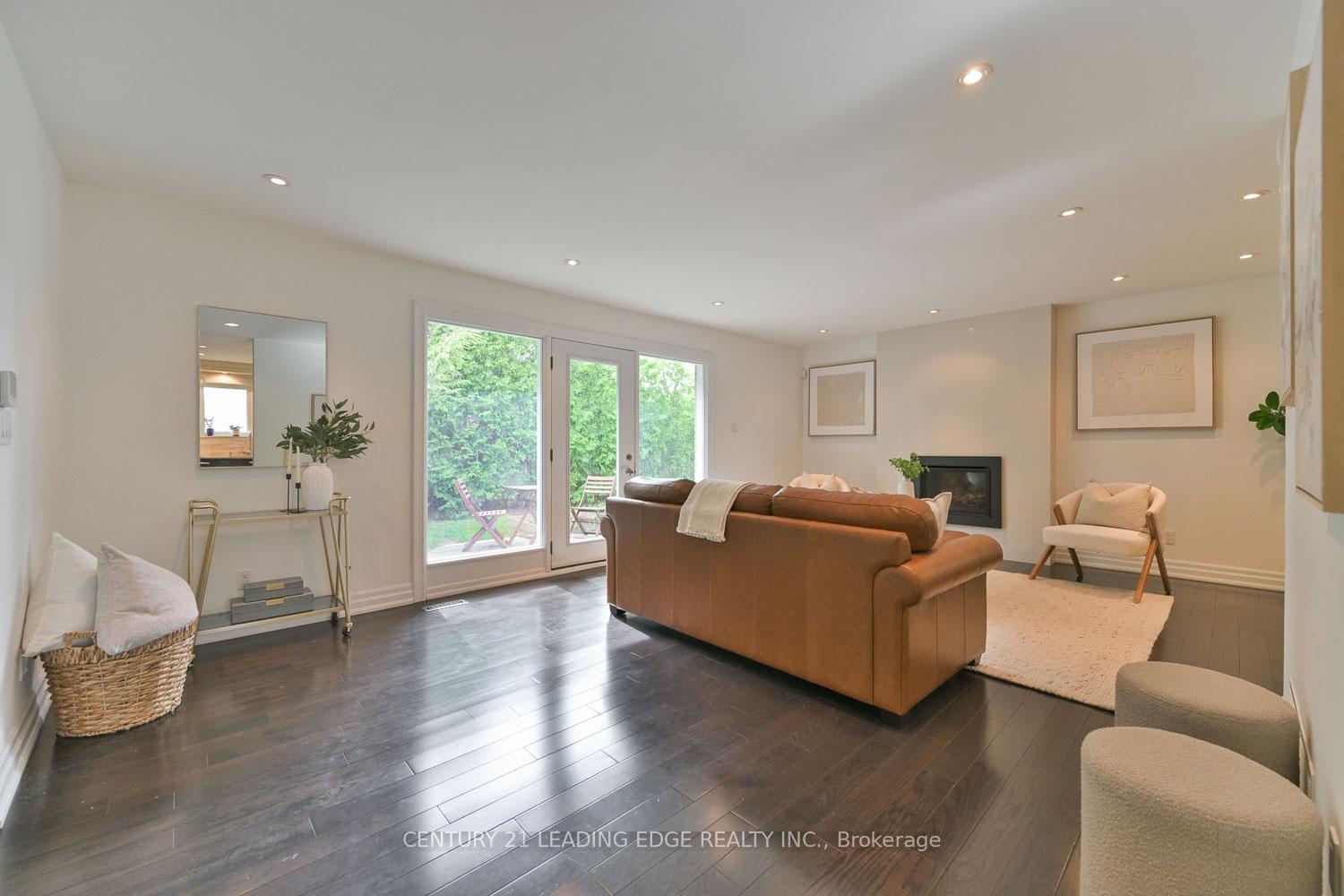 Photo 12 of 40 Fonthill Boulevard, Markham, Unionville — HOMEH