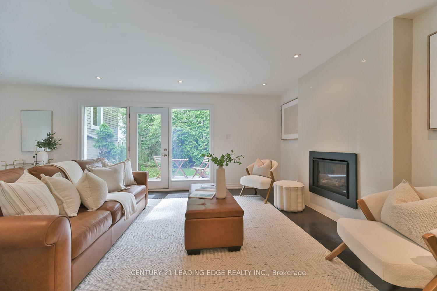 Photo 4 of 40 Fonthill Boulevard, Markham, Unionville — HOMEH