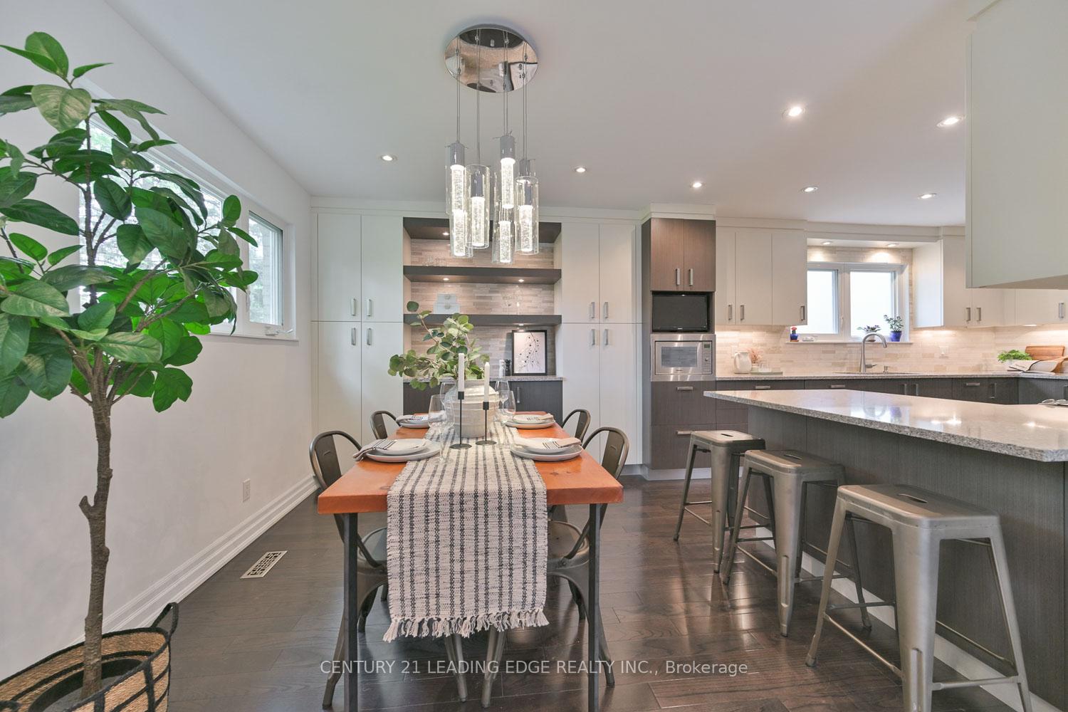 Photo 6 of 40 Fonthill Boulevard, Markham, Unionville — HOMEH