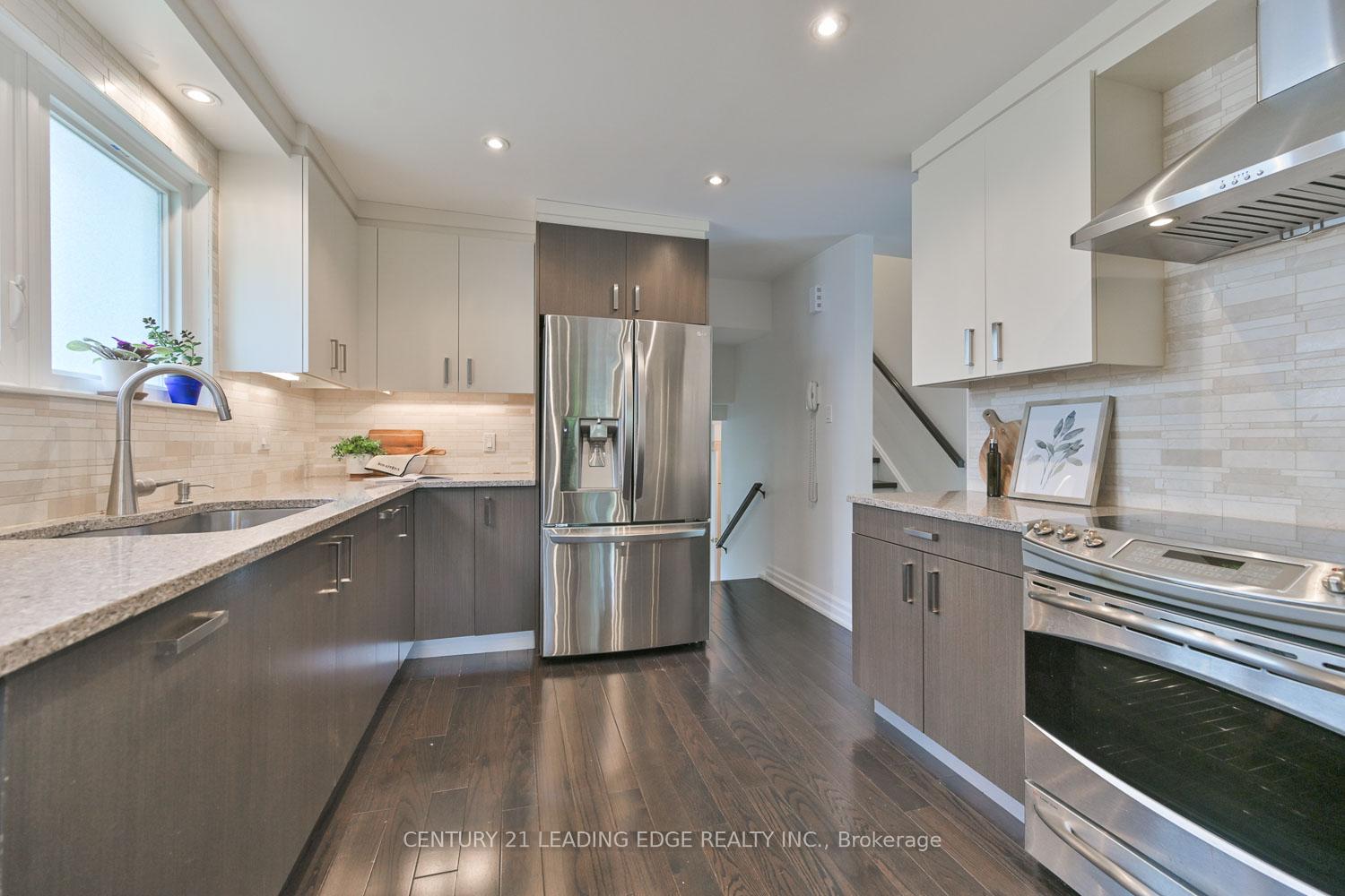 Photo 13 of 40 Fonthill Boulevard, Markham, Unionville — HOMEH