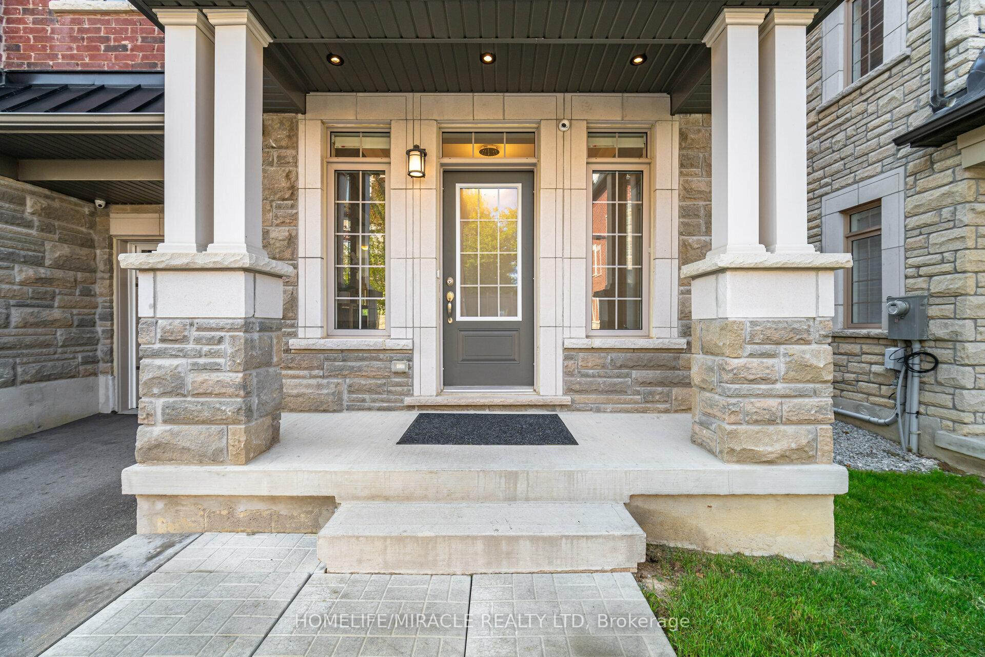 Photo 2 of 13 Ingleside Street, Vaughan, East Woodbridge — HOMEH