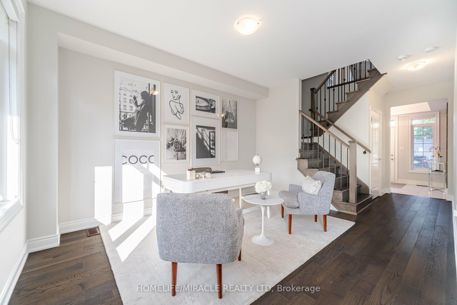 Photo 3 of 13 Ingleside Street, Vaughan, East Woodbridge — HOMEH