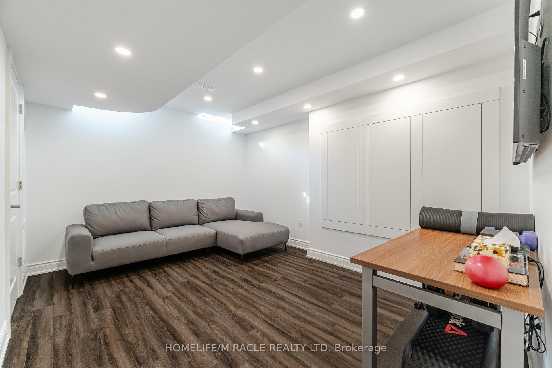 Photo 25 of 13 Ingleside Street, Vaughan, East Woodbridge — HOMEH