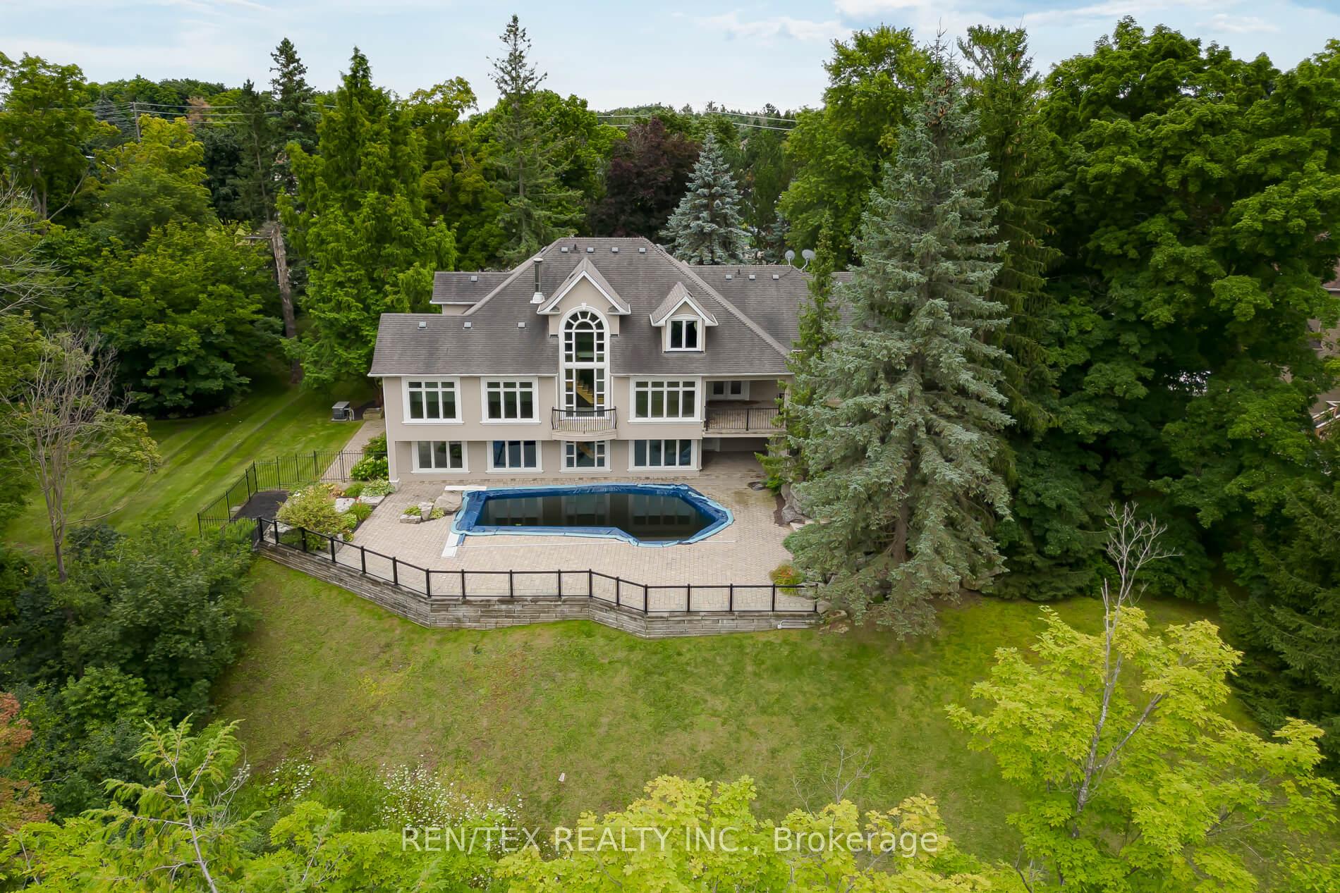 Photo 2 of 90 Klein's Crescent, Vaughan, Kleinburg — HOMEH