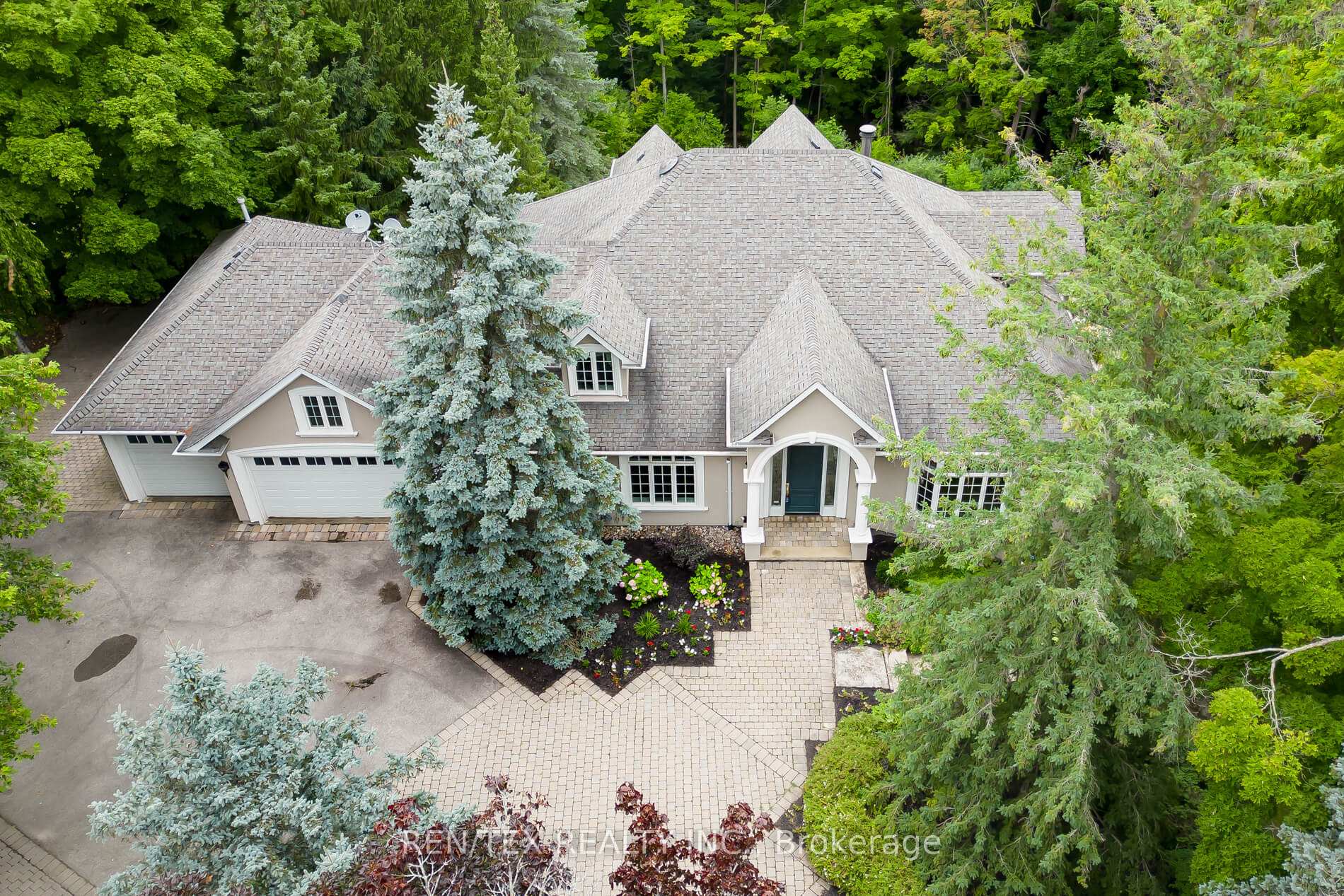 Photo 10 of 90 Klein's Crescent, Vaughan, Kleinburg — HOMEH