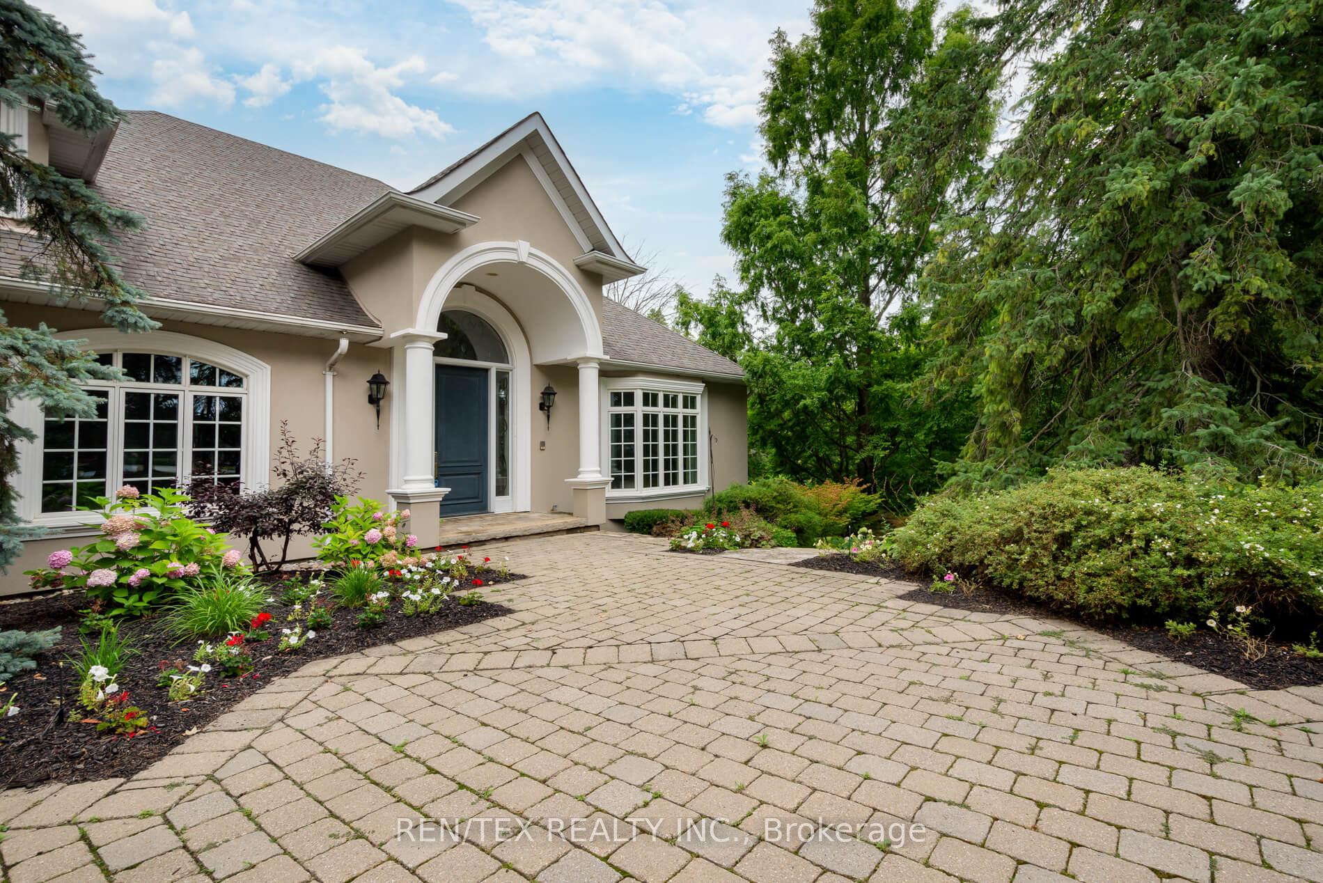 Photo 11 of 90 Klein's Crescent, Vaughan, Kleinburg — HOMEH