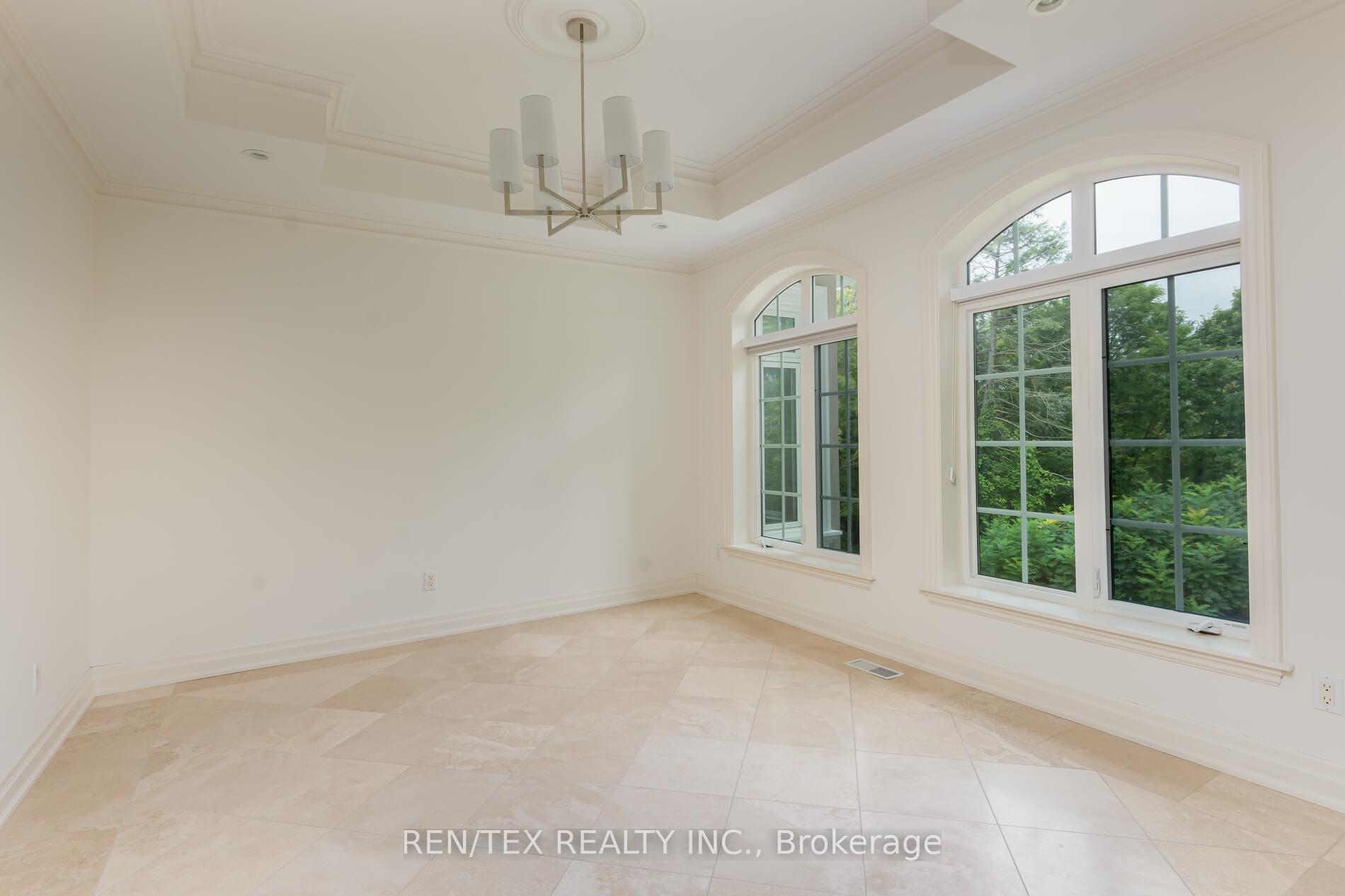 Photo 15 of 90 Klein's Crescent, Vaughan, Kleinburg — HOMEH