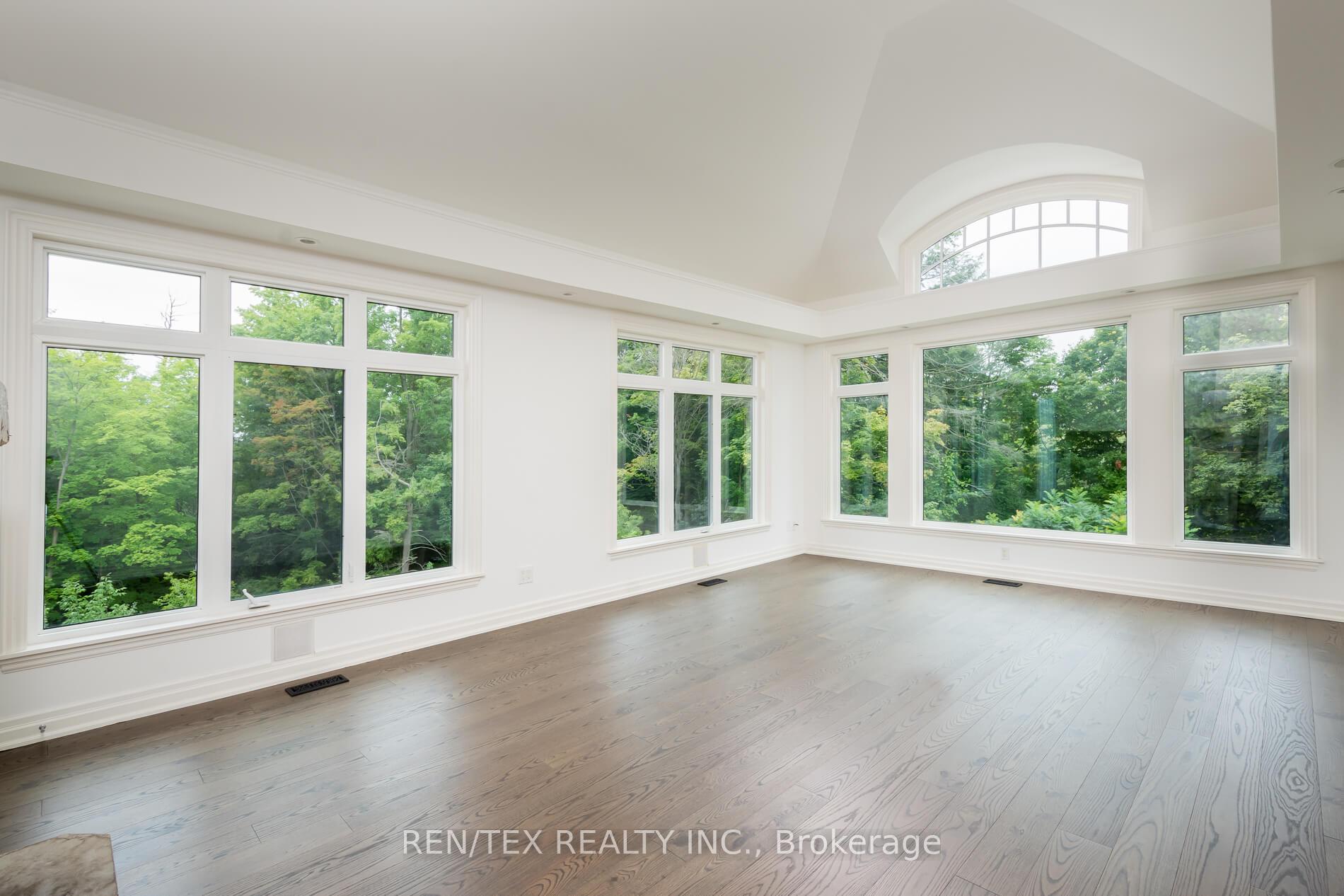Photo 19 of 90 Klein's Crescent, Vaughan, Kleinburg — HOMEH
