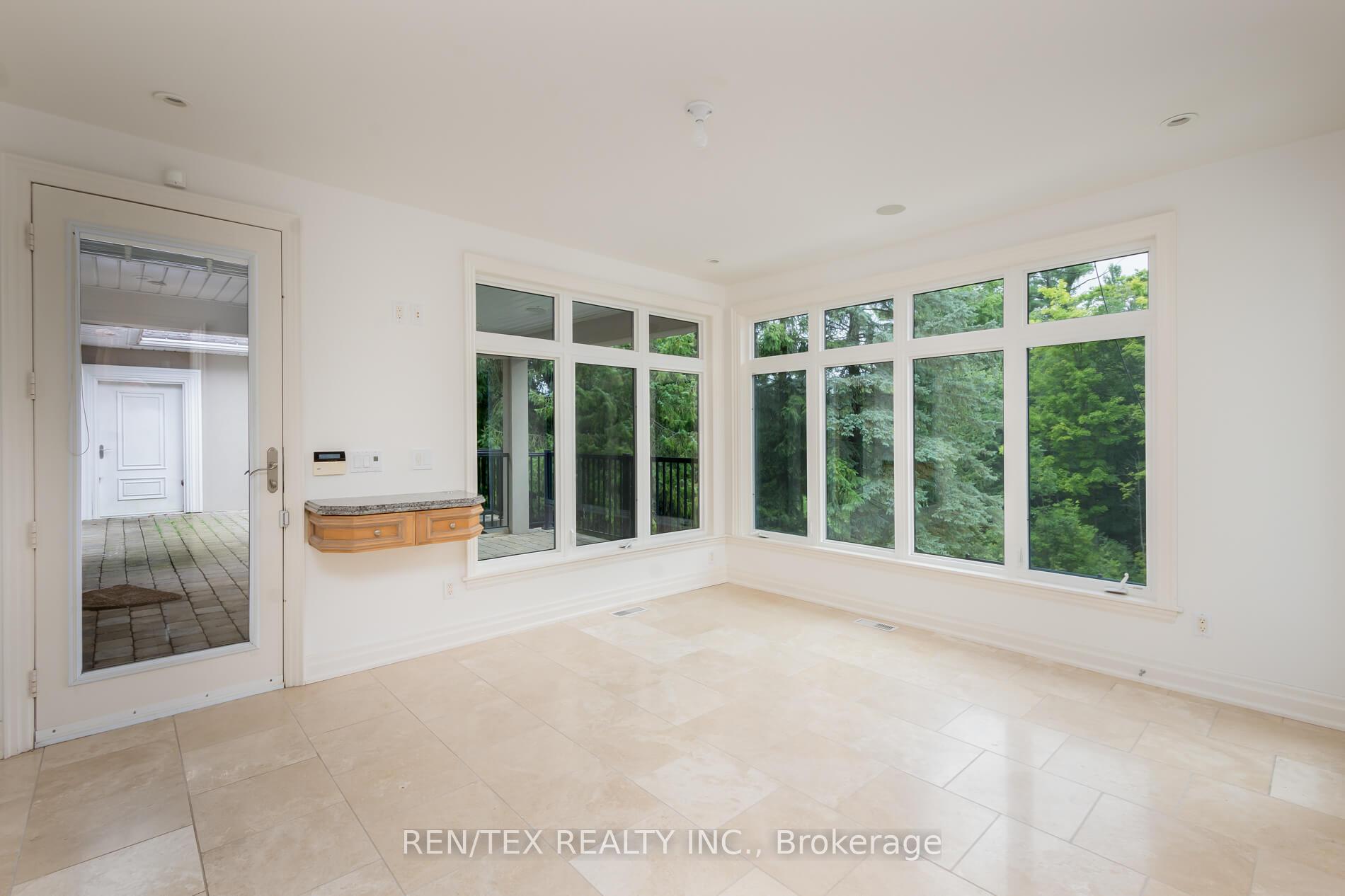 Photo 22 of 90 Klein's Crescent, Vaughan, Kleinburg — HOMEH