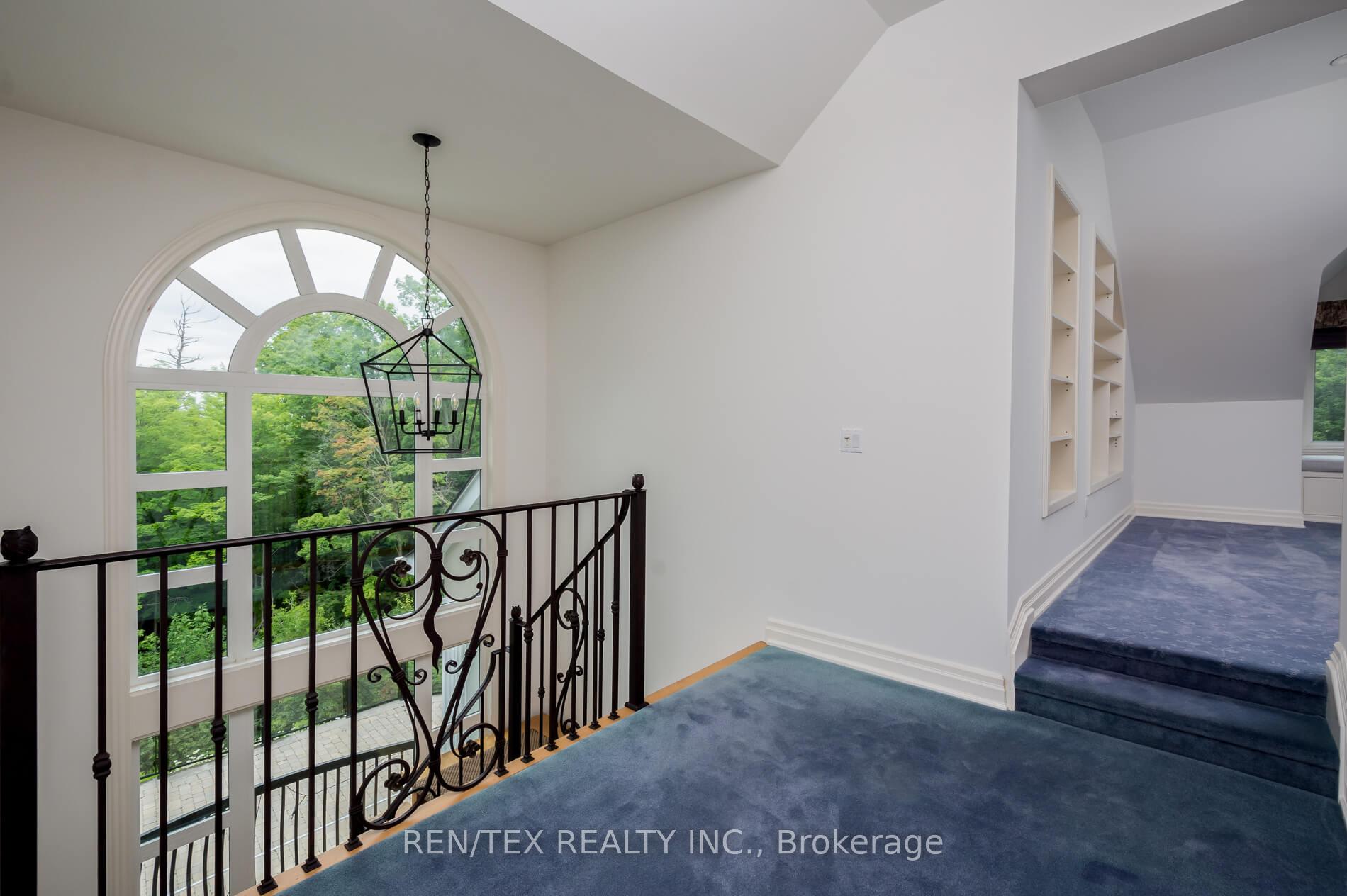 Photo 29 of 90 Klein's Crescent, Vaughan, Kleinburg — HOMEH