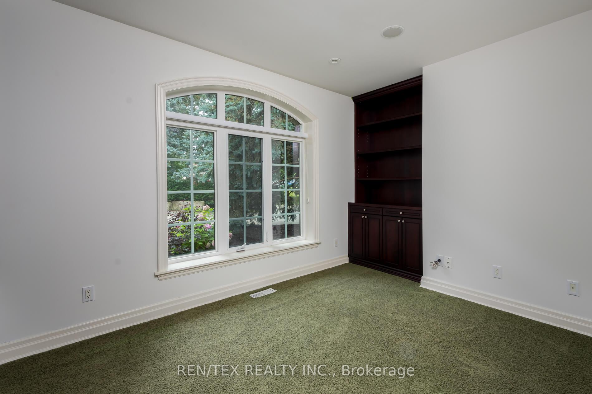 Photo 34 of 90 Klein's Crescent, Vaughan, Kleinburg — HOMEH