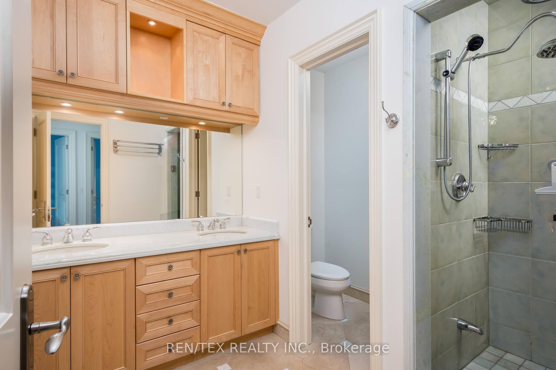 Photo 32 of 90 Klein's Crescent, Vaughan, Kleinburg — HOMEH