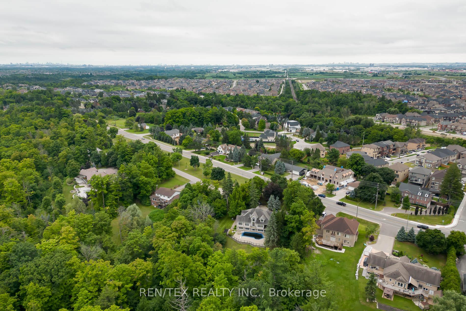 Photo 47 of 90 Klein's Crescent, Vaughan, Kleinburg — HOMEH