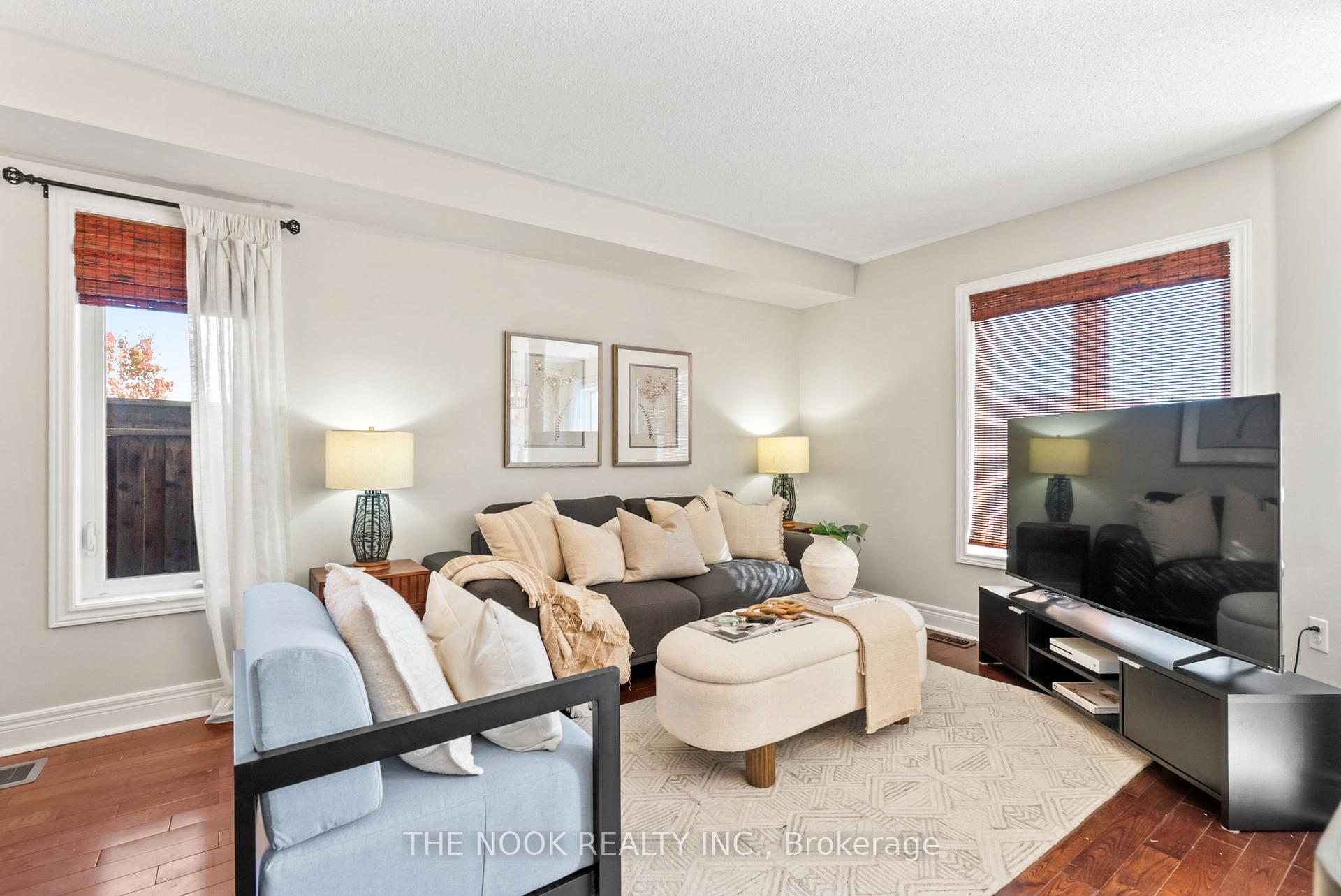 Photo 10 of 93 Dewell Crescent, Clarington, Courtice — HOMEH