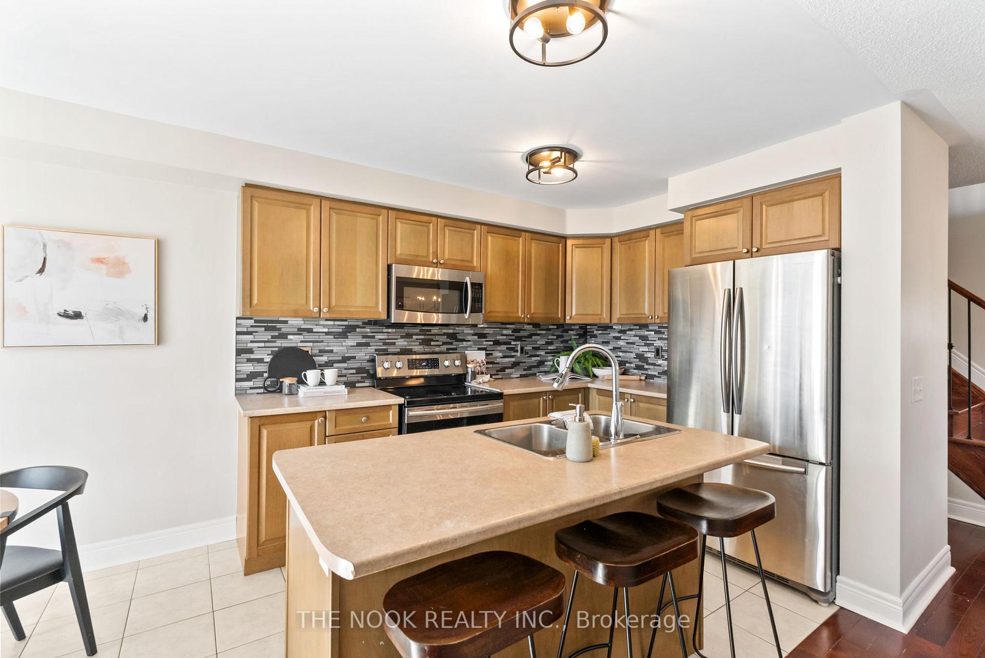 Photo 14 of 93 Dewell Crescent, Clarington, Courtice — HOMEH