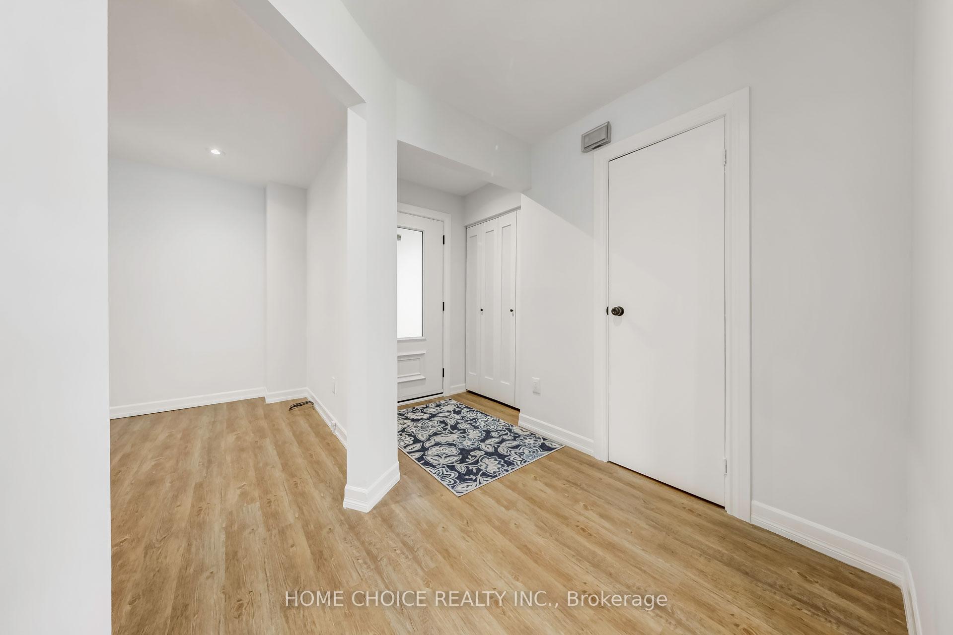 Photo 2 of 48 Hendon Road W, Markham, Milliken Mills East — HOMEH
