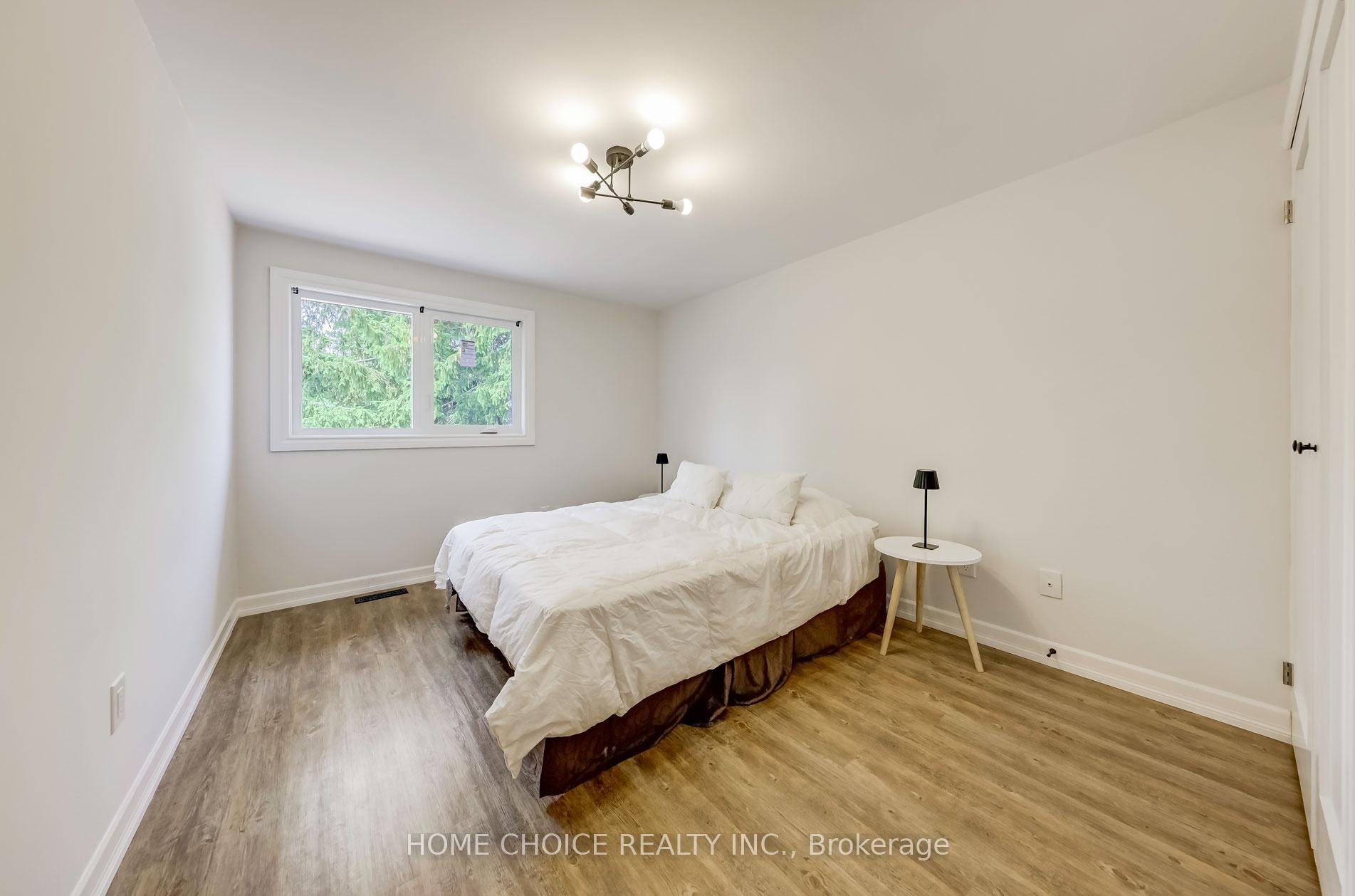 Photo 12 of 48 Hendon Road W, Markham, Milliken Mills East — HOMEH