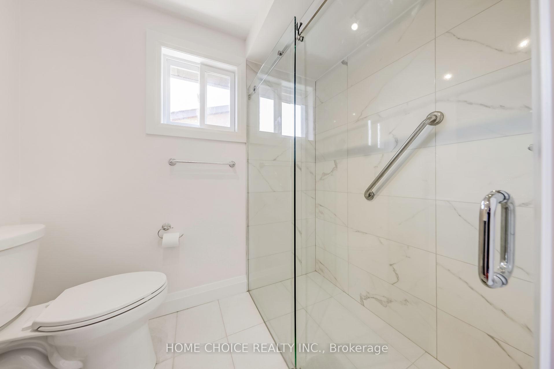 Photo 17 of 48 Hendon Road W, Markham, Milliken Mills East — HOMEH