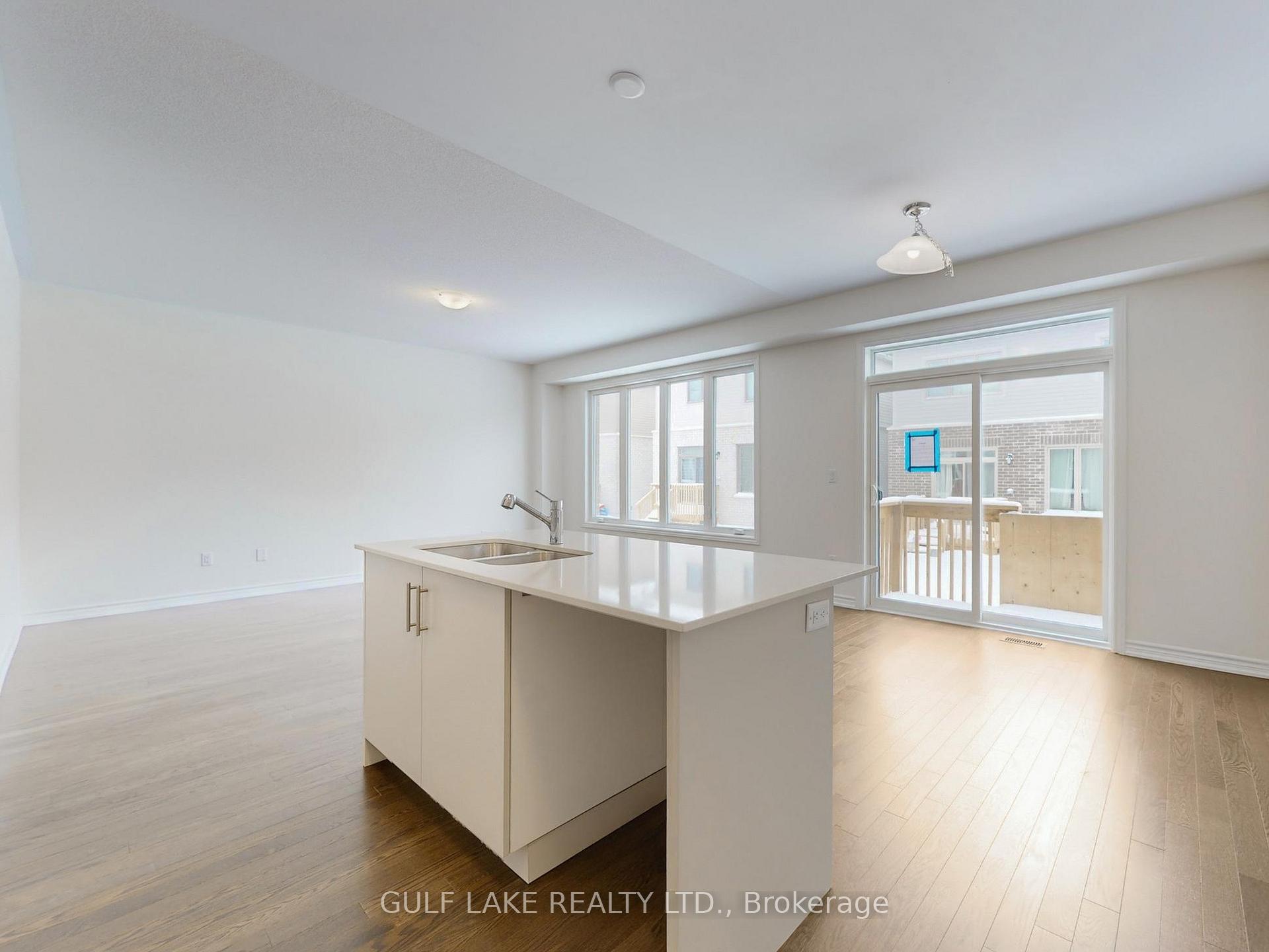 Photo 11 of 34 Gemini Drive, Barrie, Rural Barrie Southeast — HOMEH