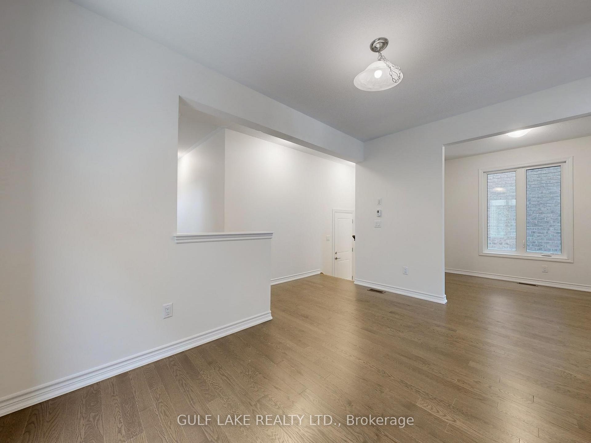 Photo 13 of 34 Gemini Drive, Barrie, Rural Barrie Southeast — HOMEH