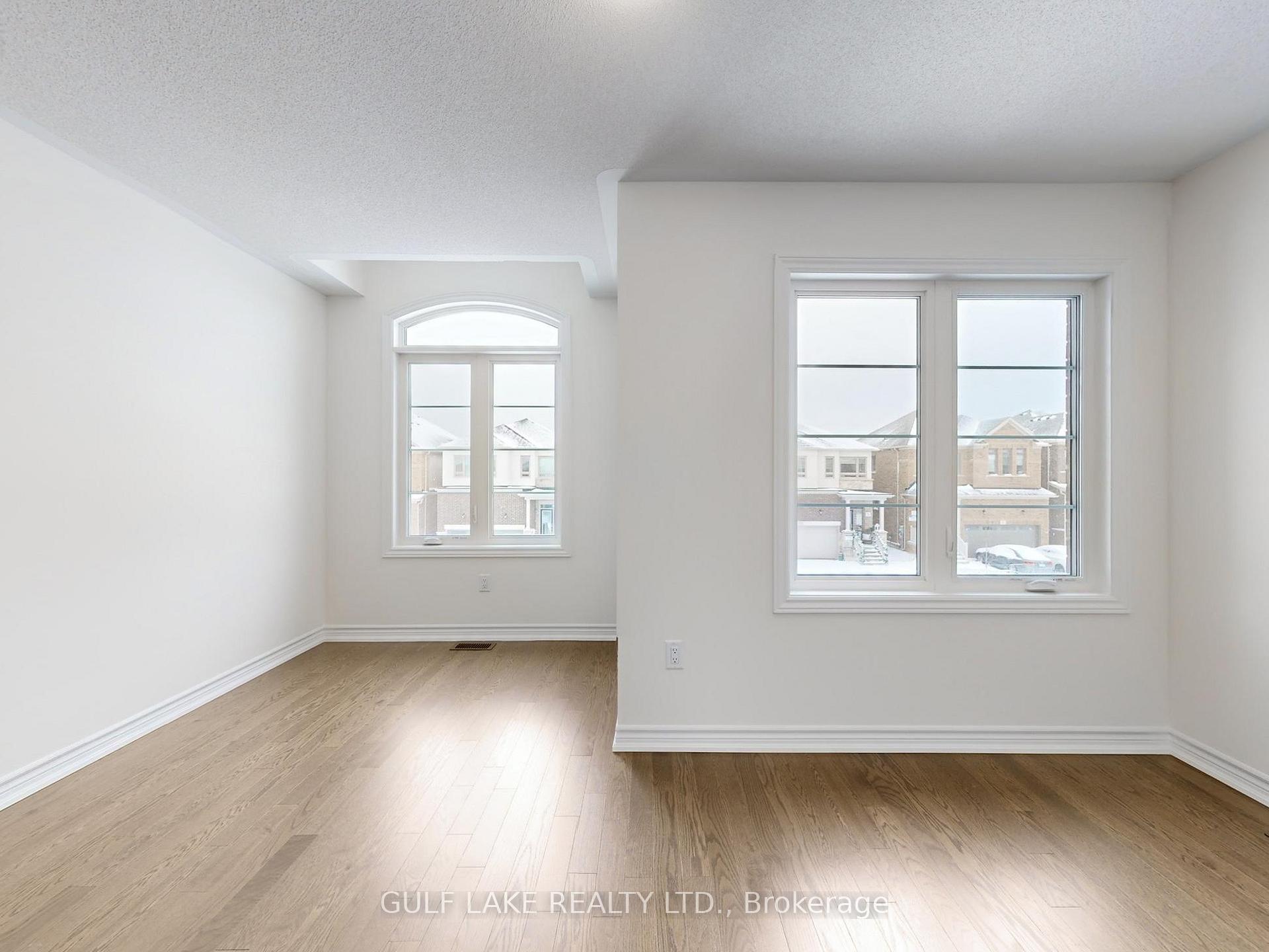 Photo 18 of 34 Gemini Drive, Barrie, Rural Barrie Southeast — HOMEH