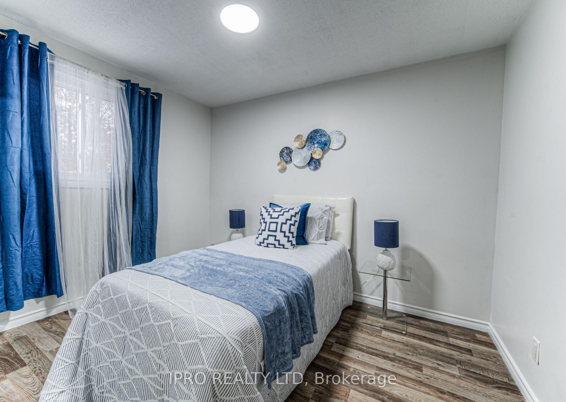 Photo 35 of 131 Hillbrook Crescent, Kitchener, Forest Heights — HOMEH