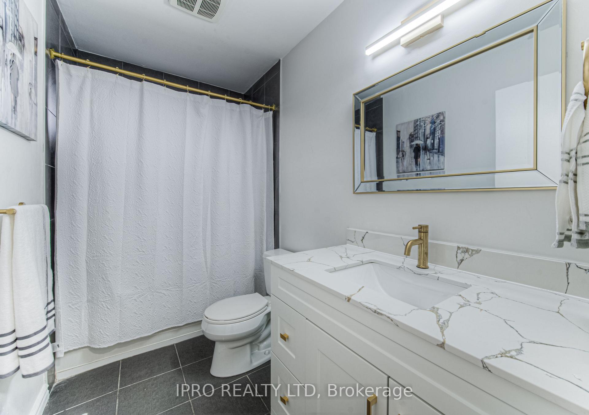 Photo 26 of 131 Hillbrook Crescent, Kitchener, Forest Heights — HOMEH