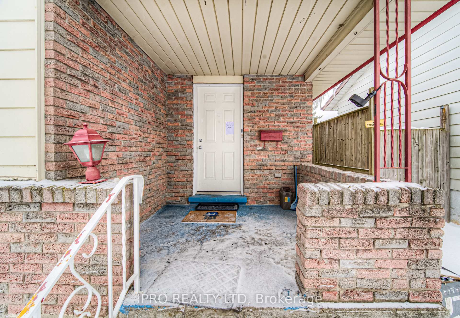 Photo 12 of 131 Hillbrook Crescent, Kitchener, Forest Heights — HOMEH
