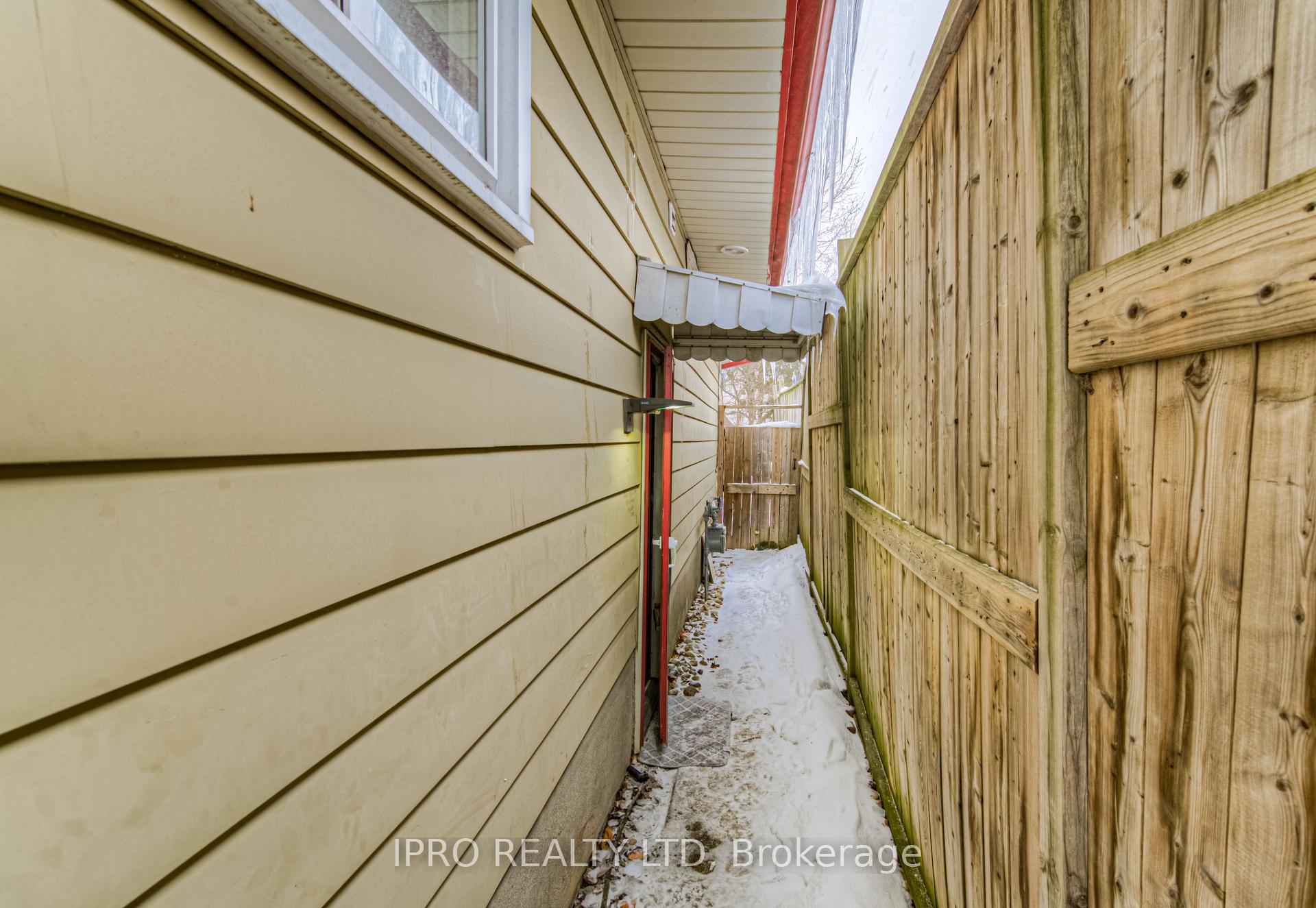 Photo 39 of 131 Hillbrook Crescent, Kitchener, Forest Heights — HOMEH