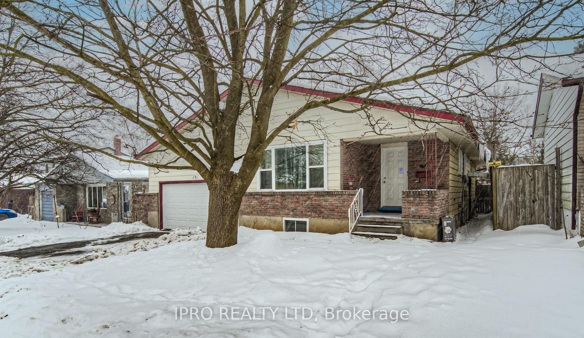 Photo 37 of 131 Hillbrook Crescent, Kitchener, Forest Heights — HOMEH